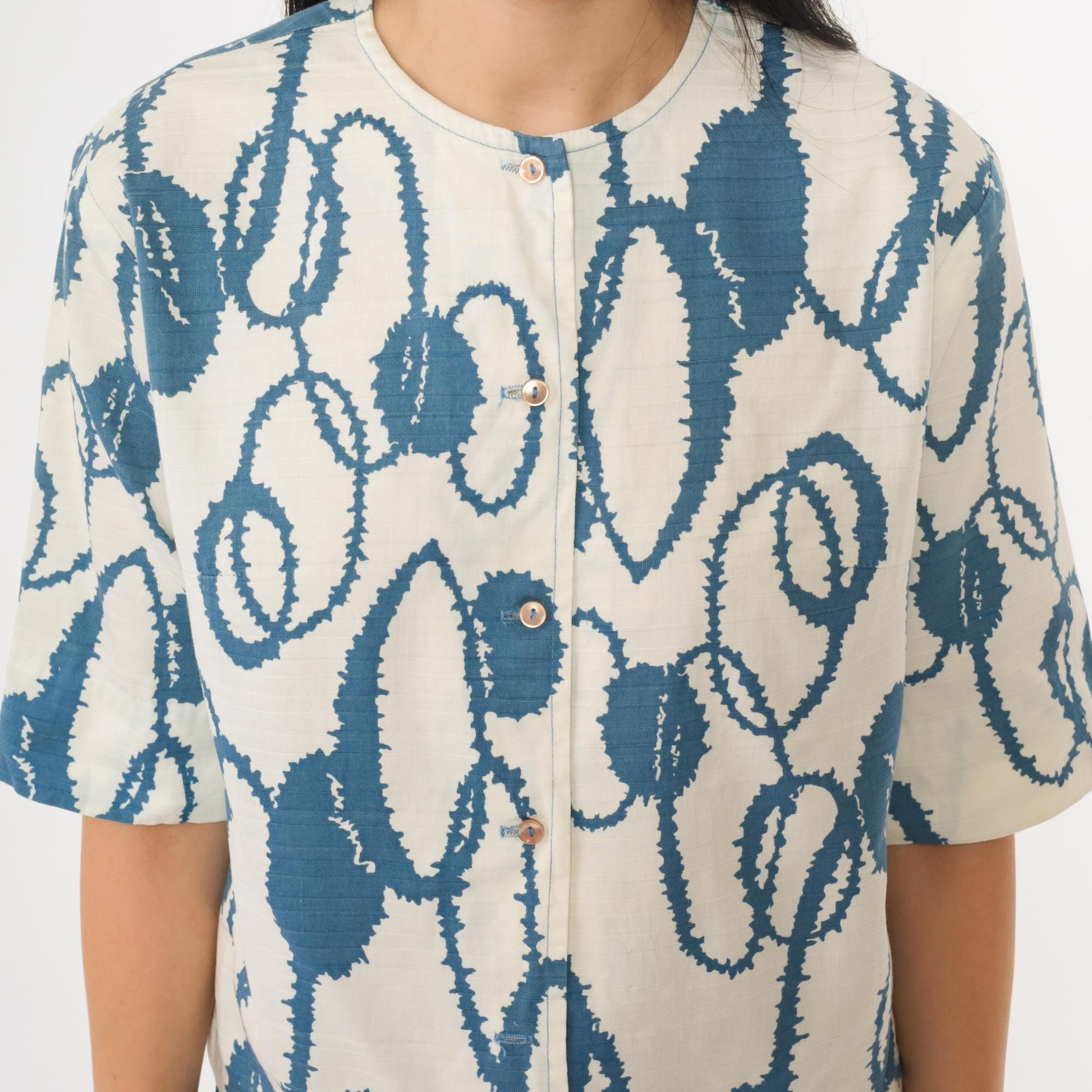 60s Campus Casuals Abstract Print Button Up Blouse Blue White Medium