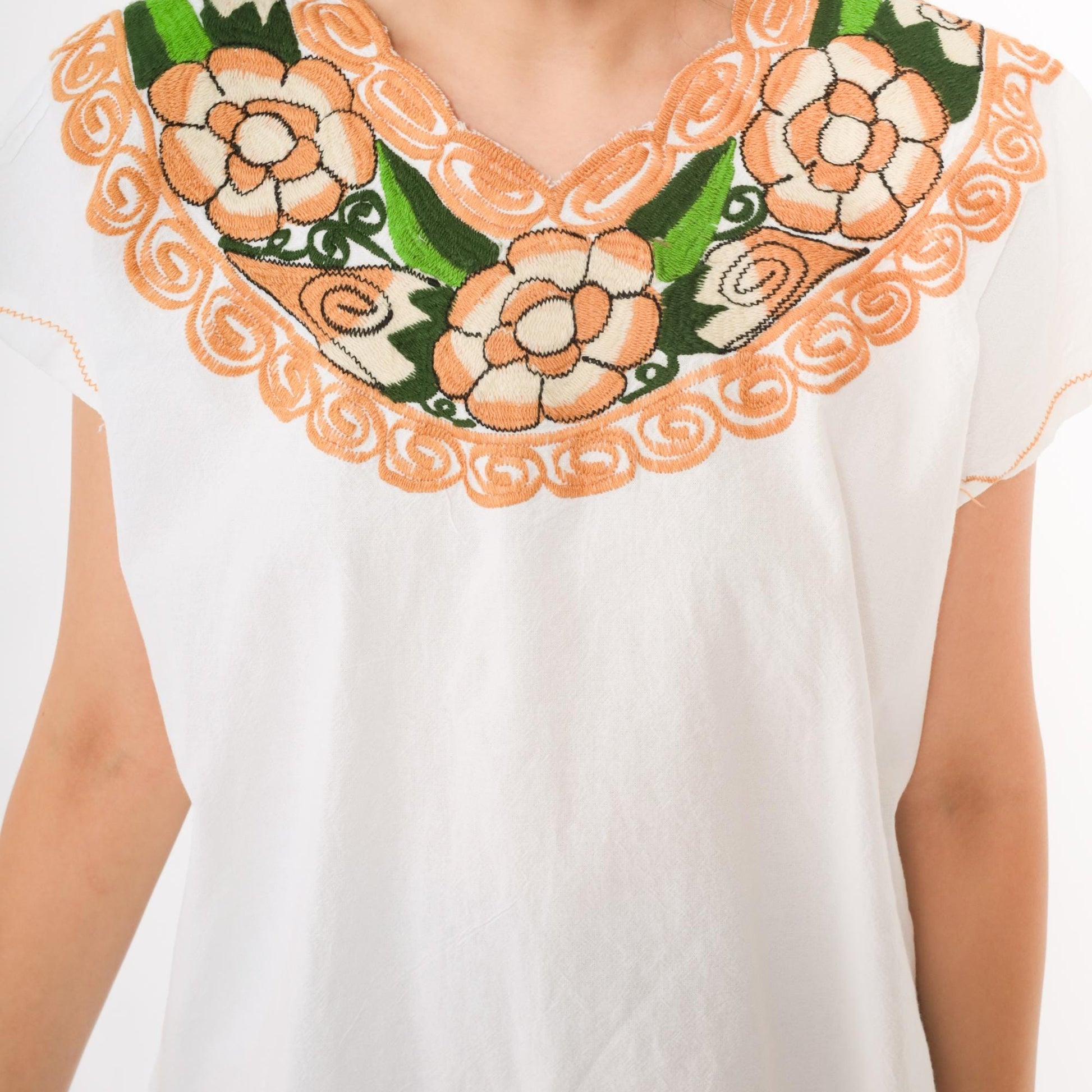 90s Mexican Embroidered Cotton Blouse White Floral Yoke Peasant Top Medium