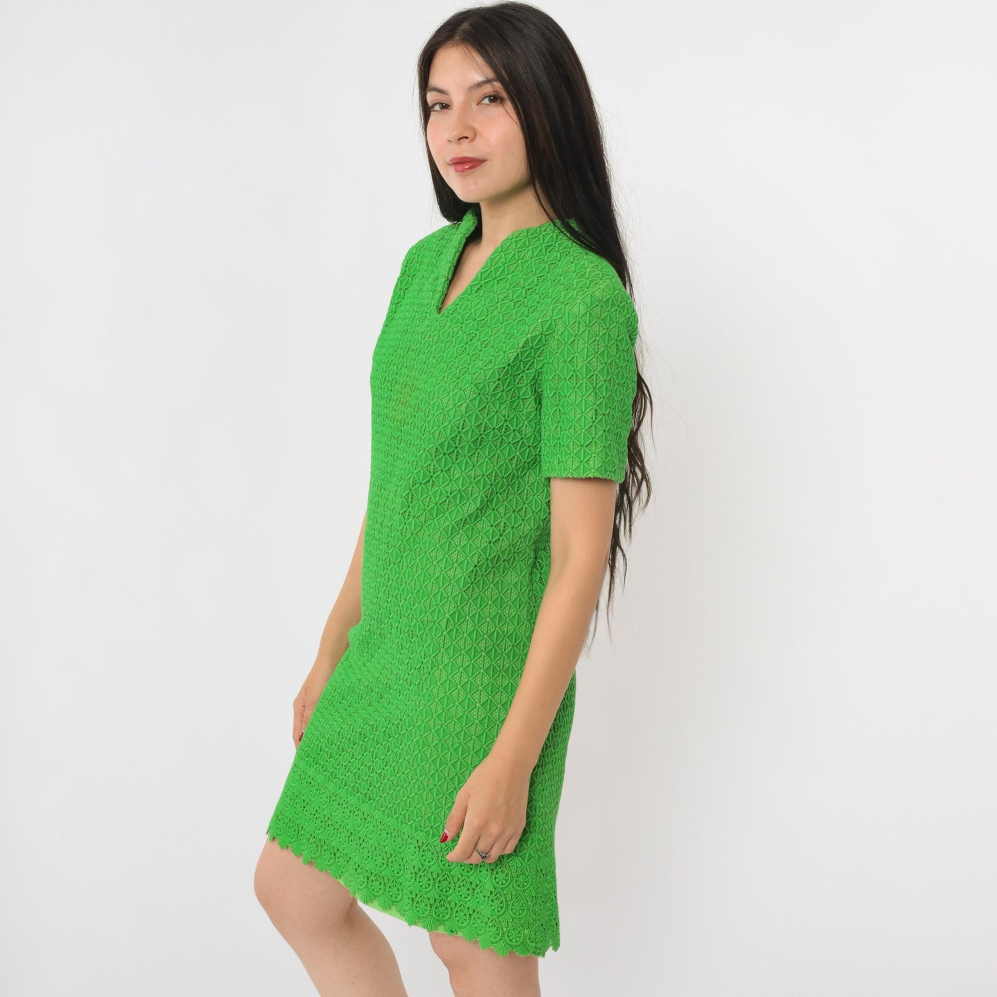 60s Green Guipure Lace Mod Mini Dress Geometric Embroidered V-Neck Small