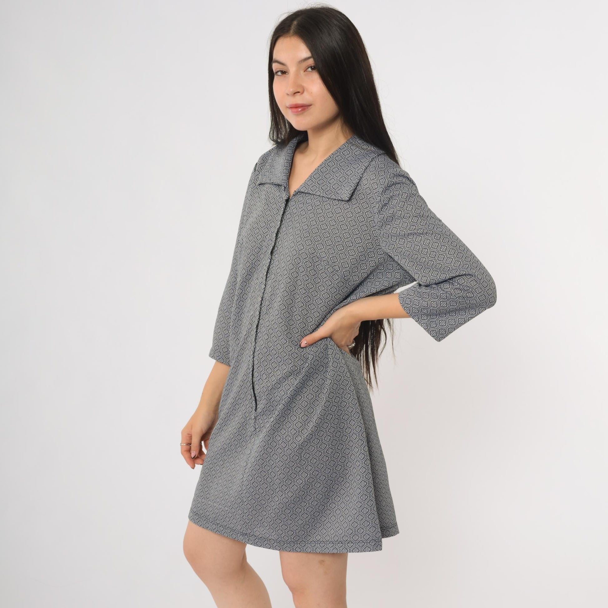 70s Geometric Mod Mini Dress Grey White V-Neck Three-Quarter Sleeve A-Line Extra Large