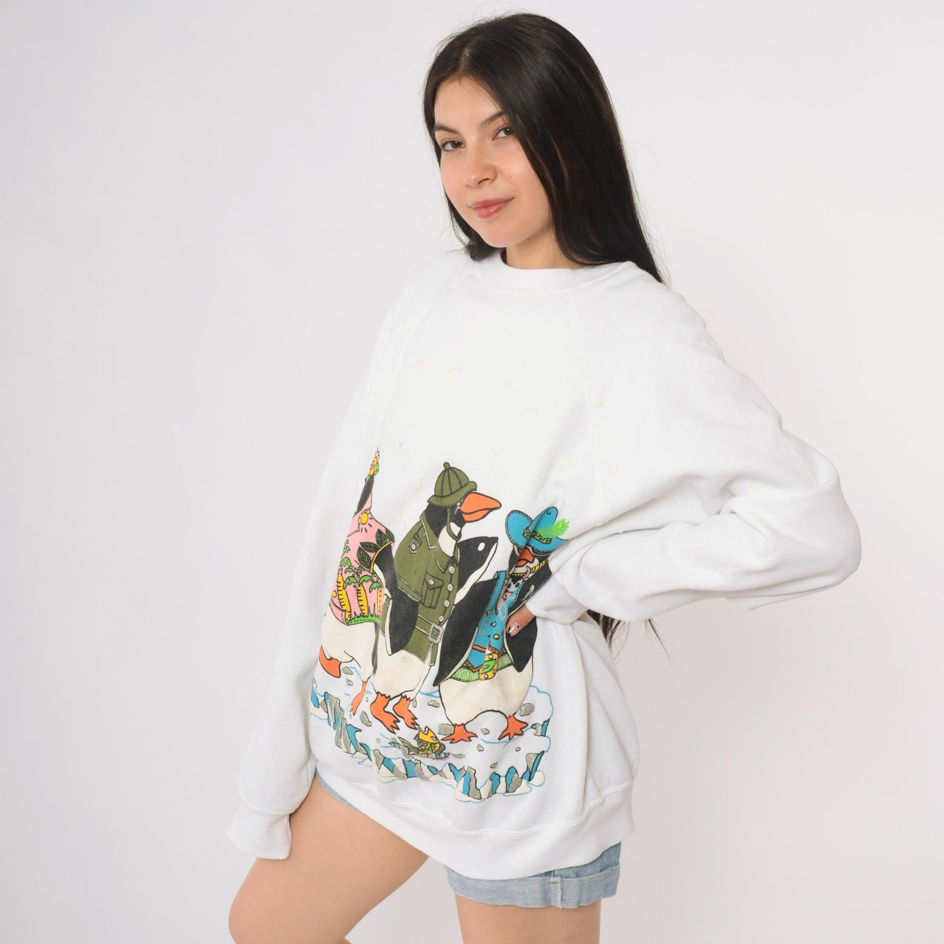 90s Penguin Graphic Sweatshirt White Crewneck Raglan EZL One Size