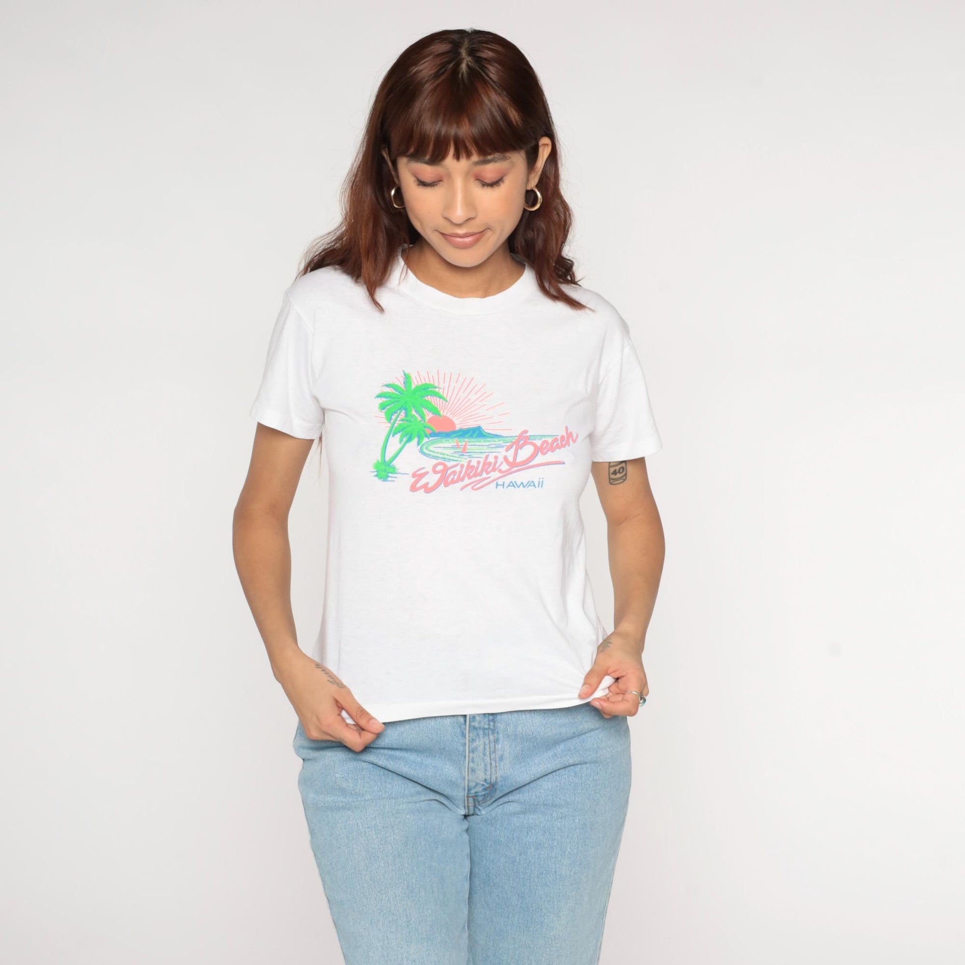 1990s Waikiki Beach Hawaii Graphic T-Shirt Hanes Tropical Palm Tree Small