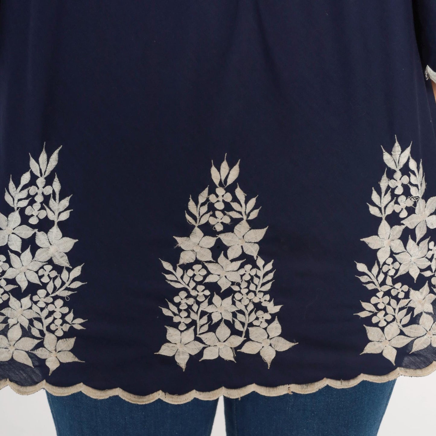 70s Embroidered Peasant Blouse White Navy Floral Bell Sleeve Tunic Medium
