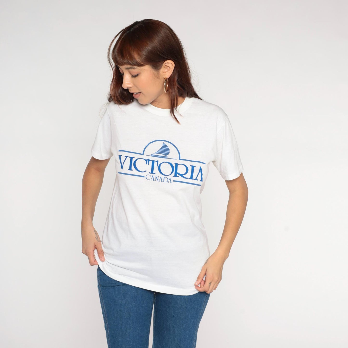80s Victoria Canada Sailboat Graphic T-Shirt White Blue Souvenir Large