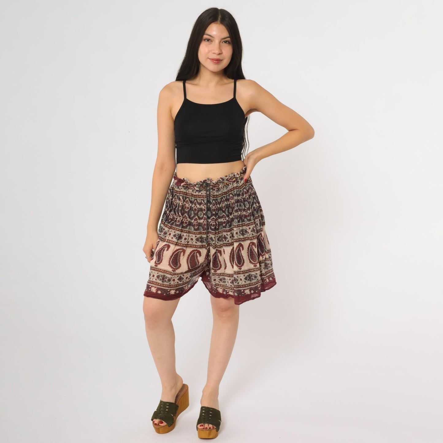 90s Burgundy Paisley Cotton Shorts Drawstring Tiered Medium