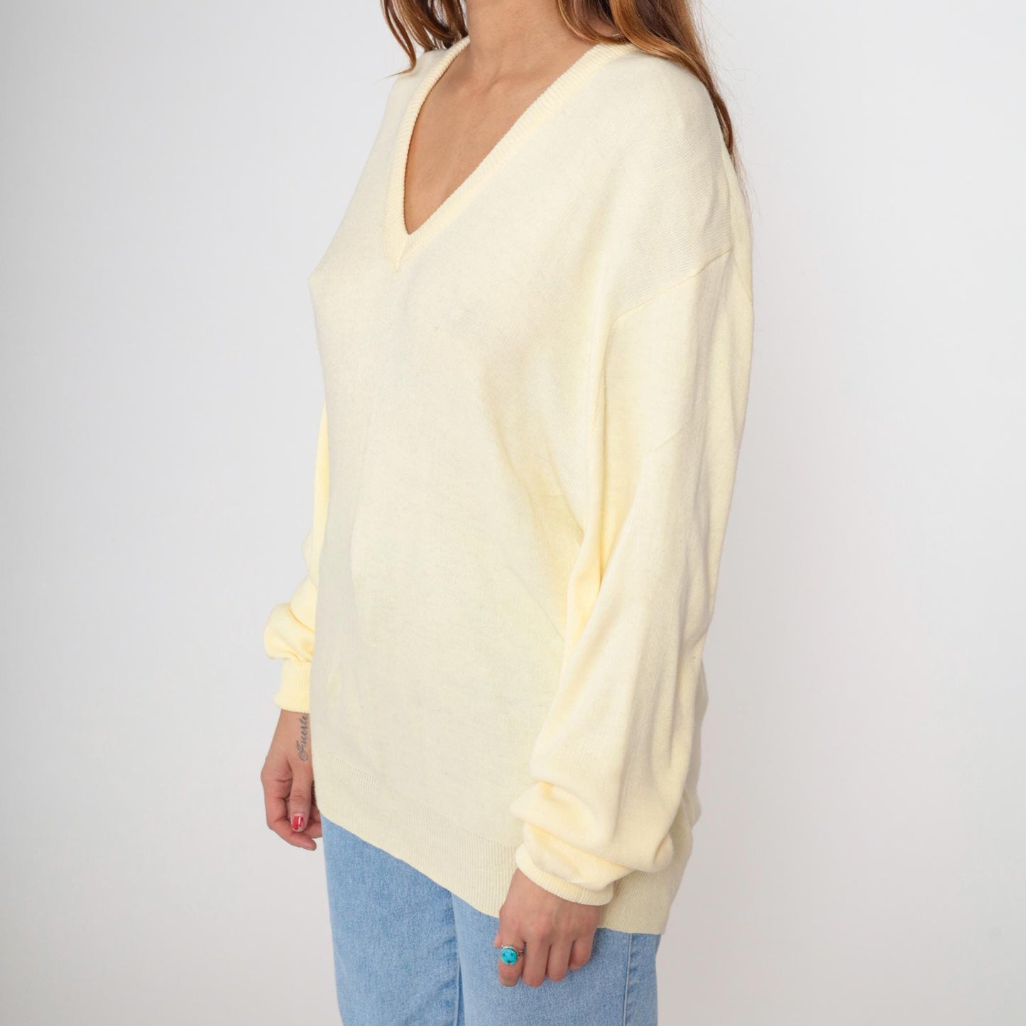 80s Pastel Yellow V-Neck Knit Sweater Pullover Medium M