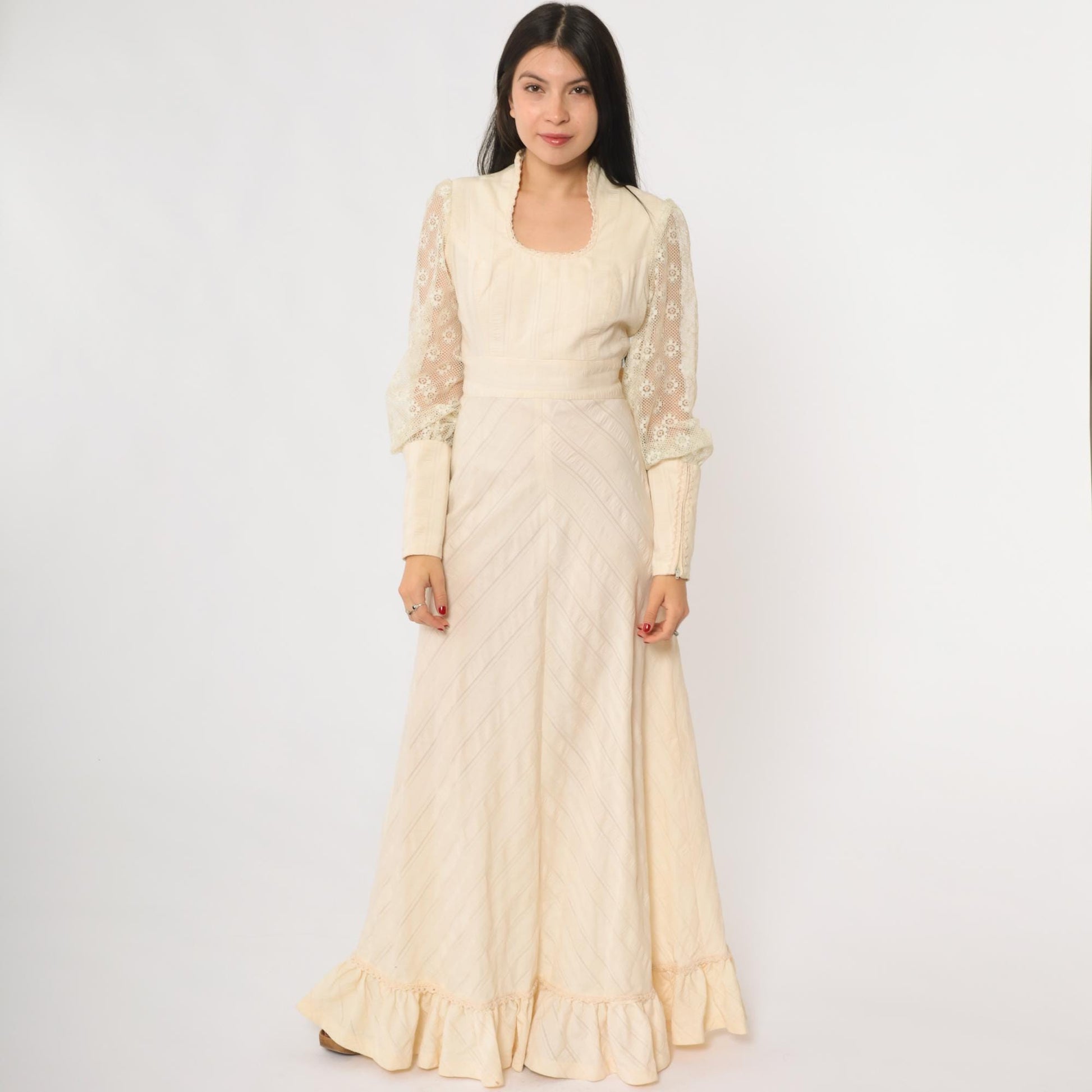 70s Cream Lace Maxi Dress Long Sleeve Scoop Neck Fitted Bodice Medium M