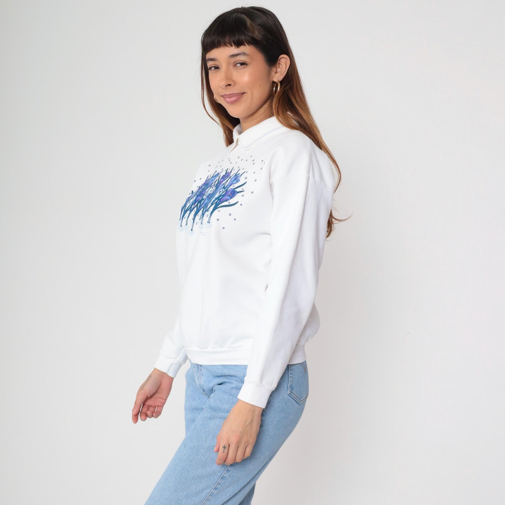 90s White Floral Puff Paint Collared Sweatshirt Medium M