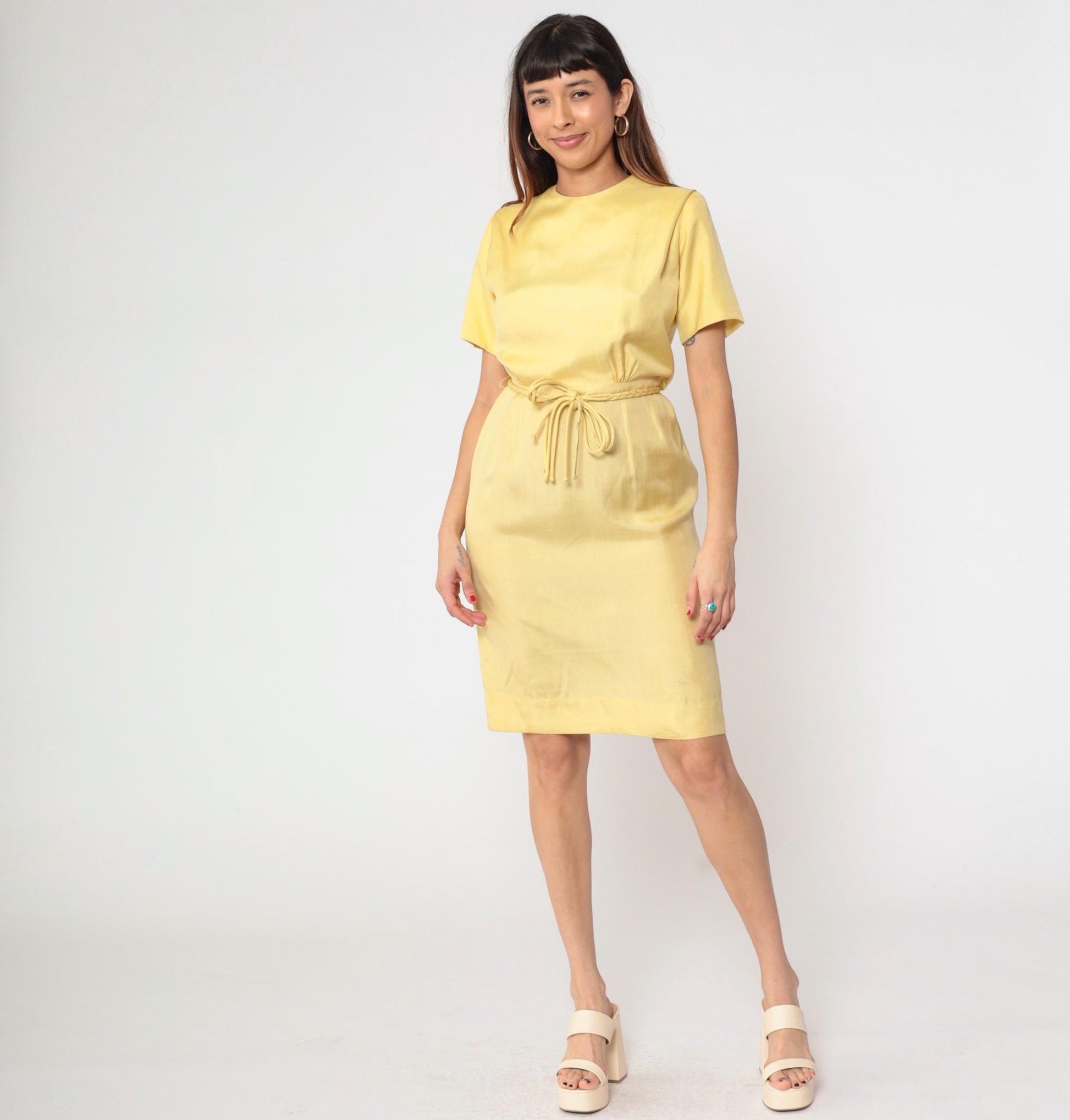 1960s Yellow Silk Shift Dress Crew Neck Belted Short Sleeve Small S