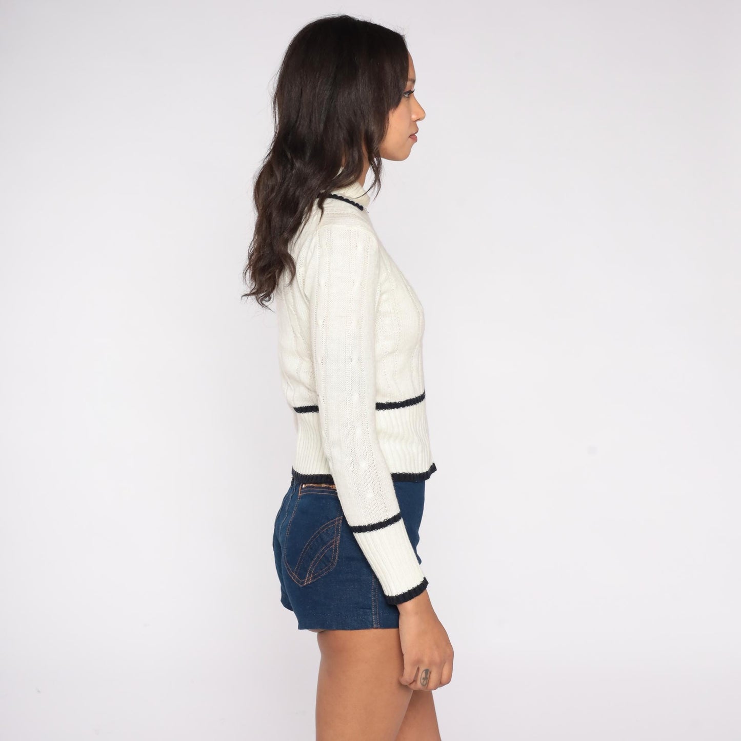 70s White Cable Knit Zip Cardigan Black Trim Collared Small