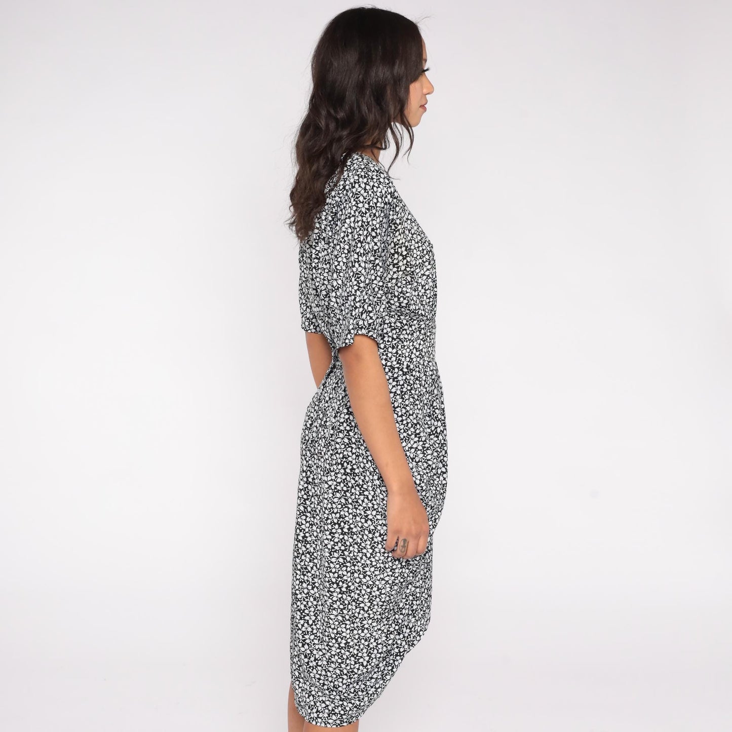 90s Warren Z Black White Leaf Print Midi Dress Fitted Waist Tulip Hem Medium