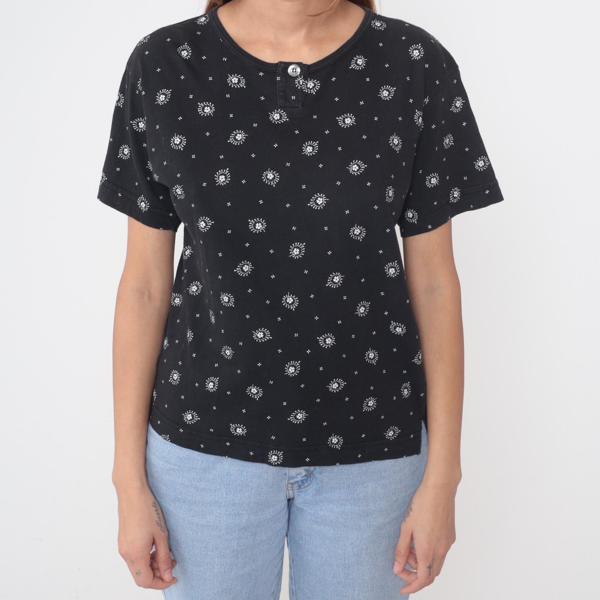 90s Liz Sport Floral Henley Top Black White Flowers Butterflies Small