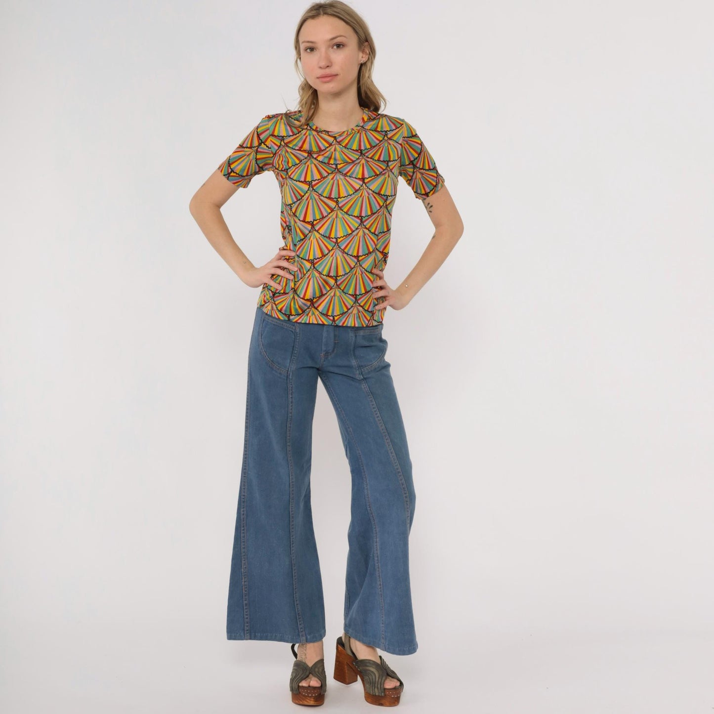 70s Helen Sue Rainbow Geometric Fan Print Nylon Tee Crew Neck Medium