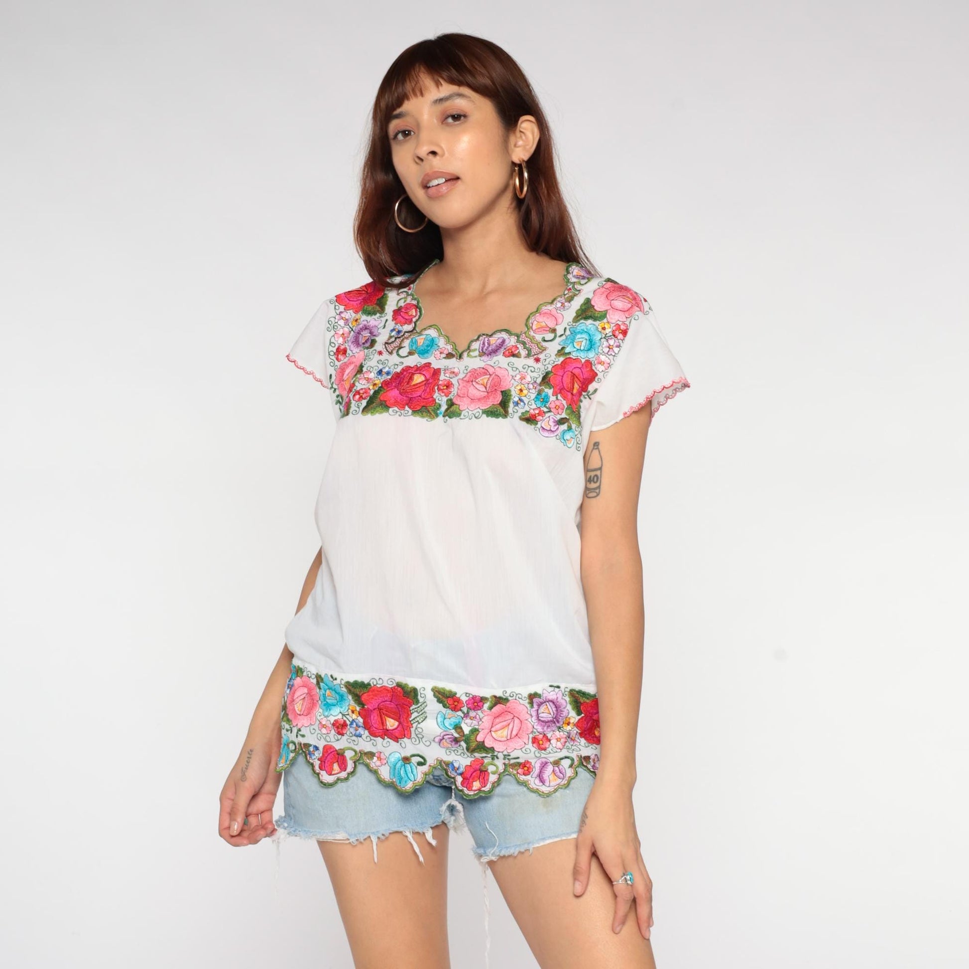 90s Mexican Embroidered Huipil White Floral Square Neck Blouse Medium