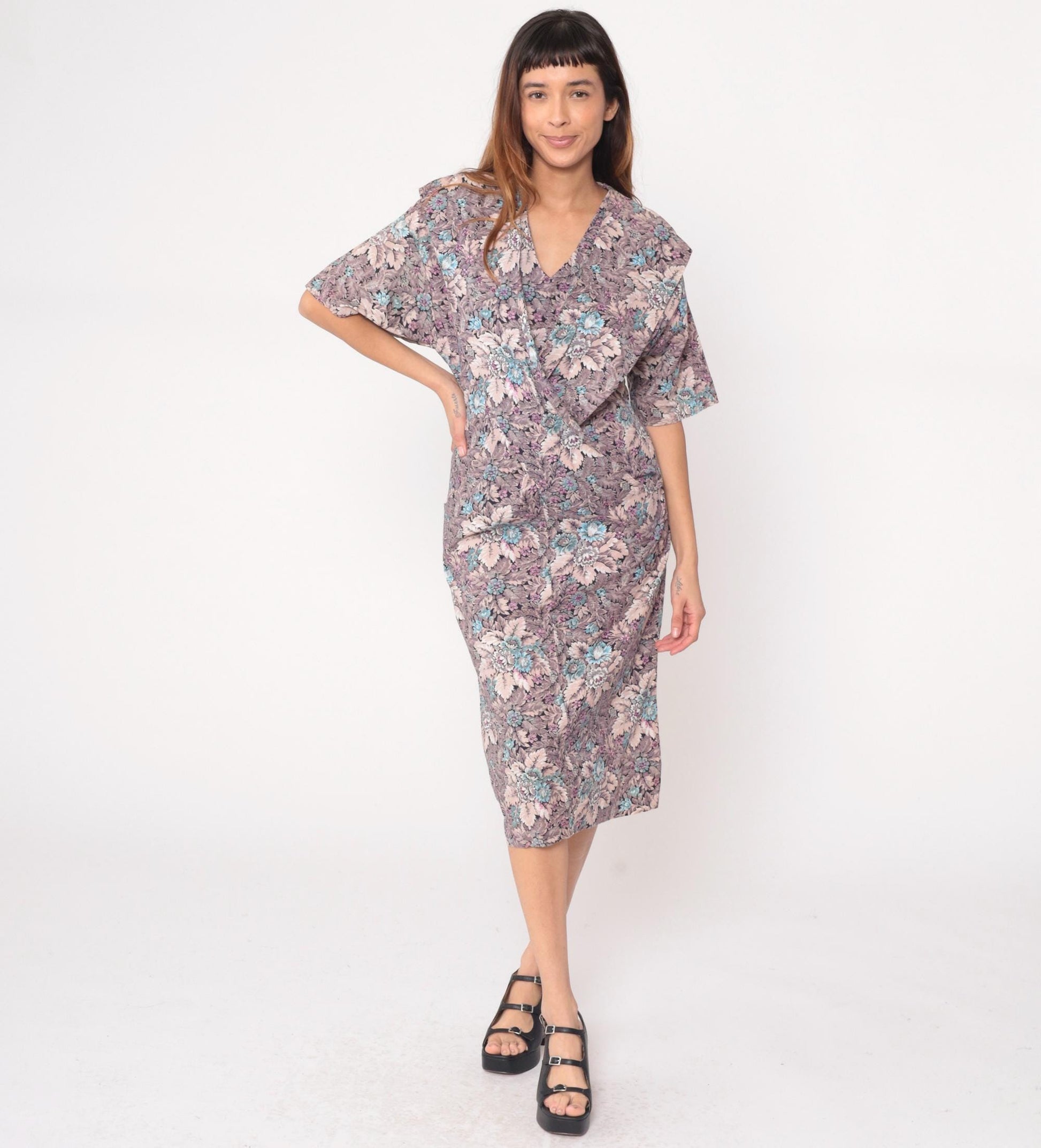 90s Pea Patch Floral Knee-Length Dress V-Neck Cotton Grey Medium
