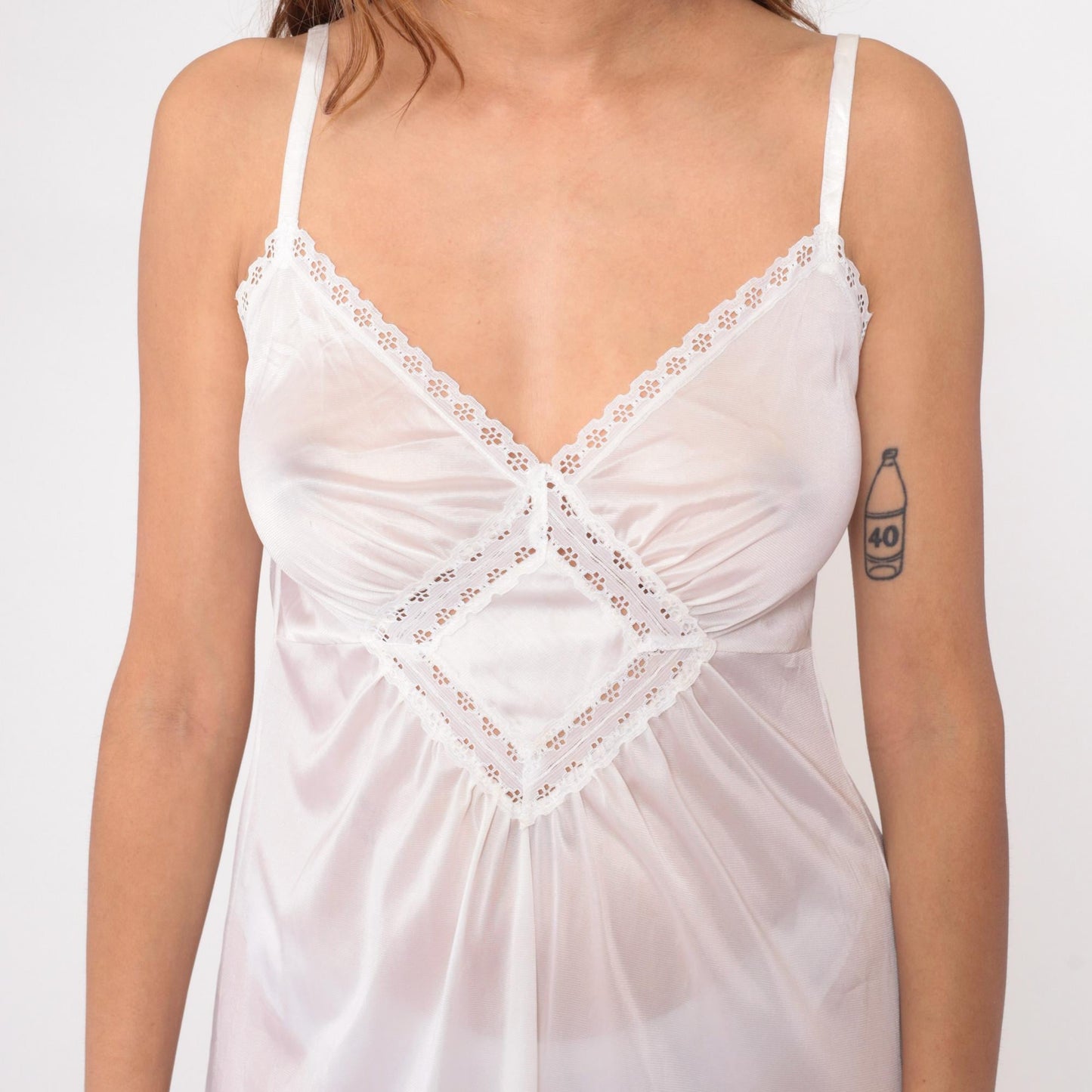 80s White Lace Slip Dress V-Neck Eyelet Knee-Length Nightgown Small