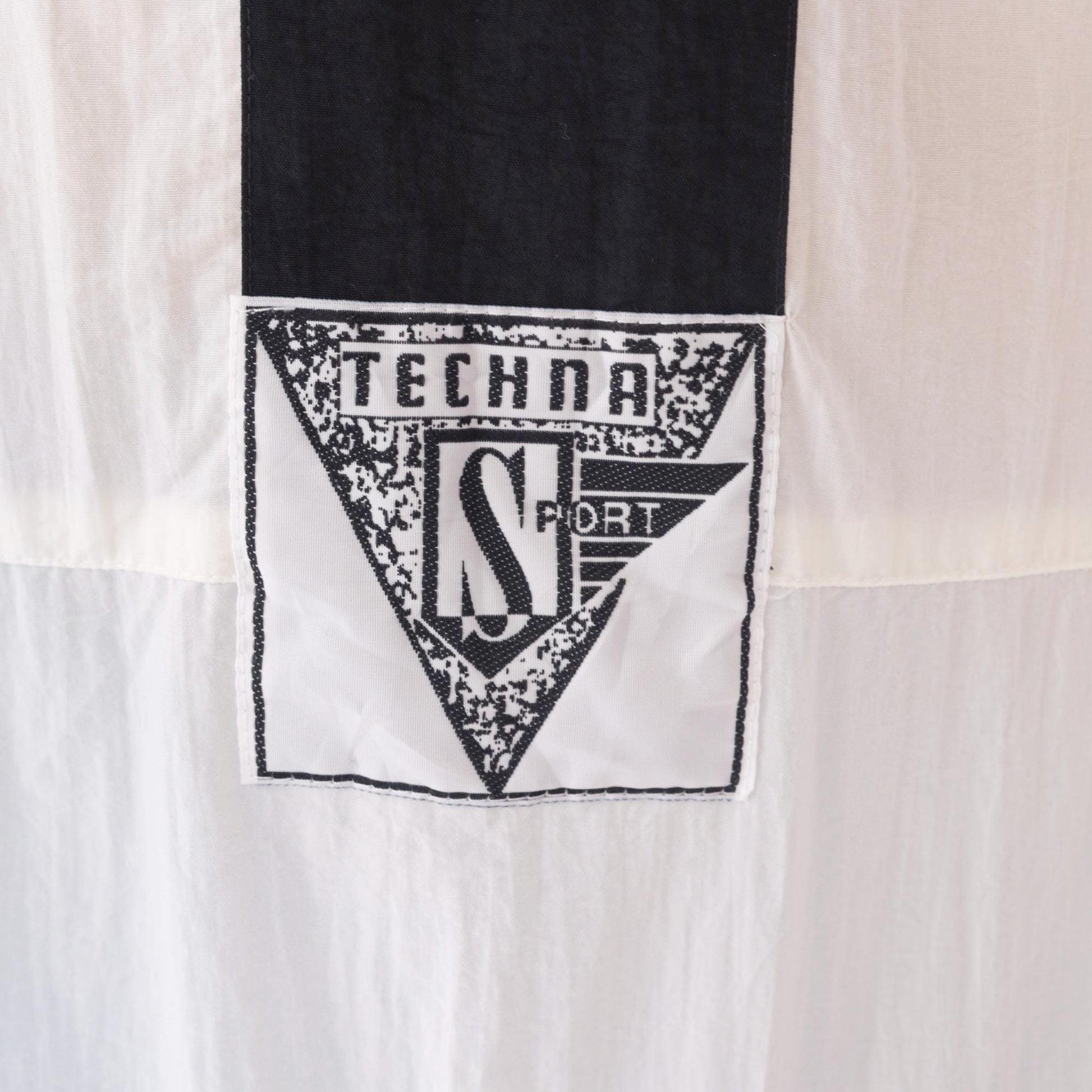 90s Techno Sport White Nylon Windbreaker Hooded Jacket Black Trim Small S