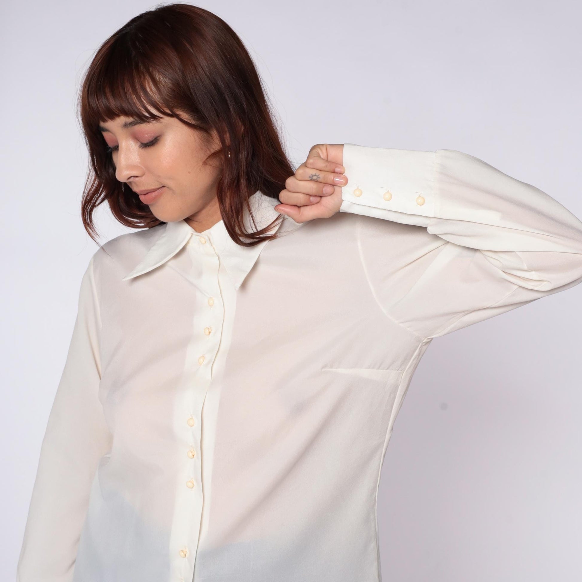 70s Cream Pointed Collar Button-Up Shirt Long Sleeve Semi-Sheer Medium