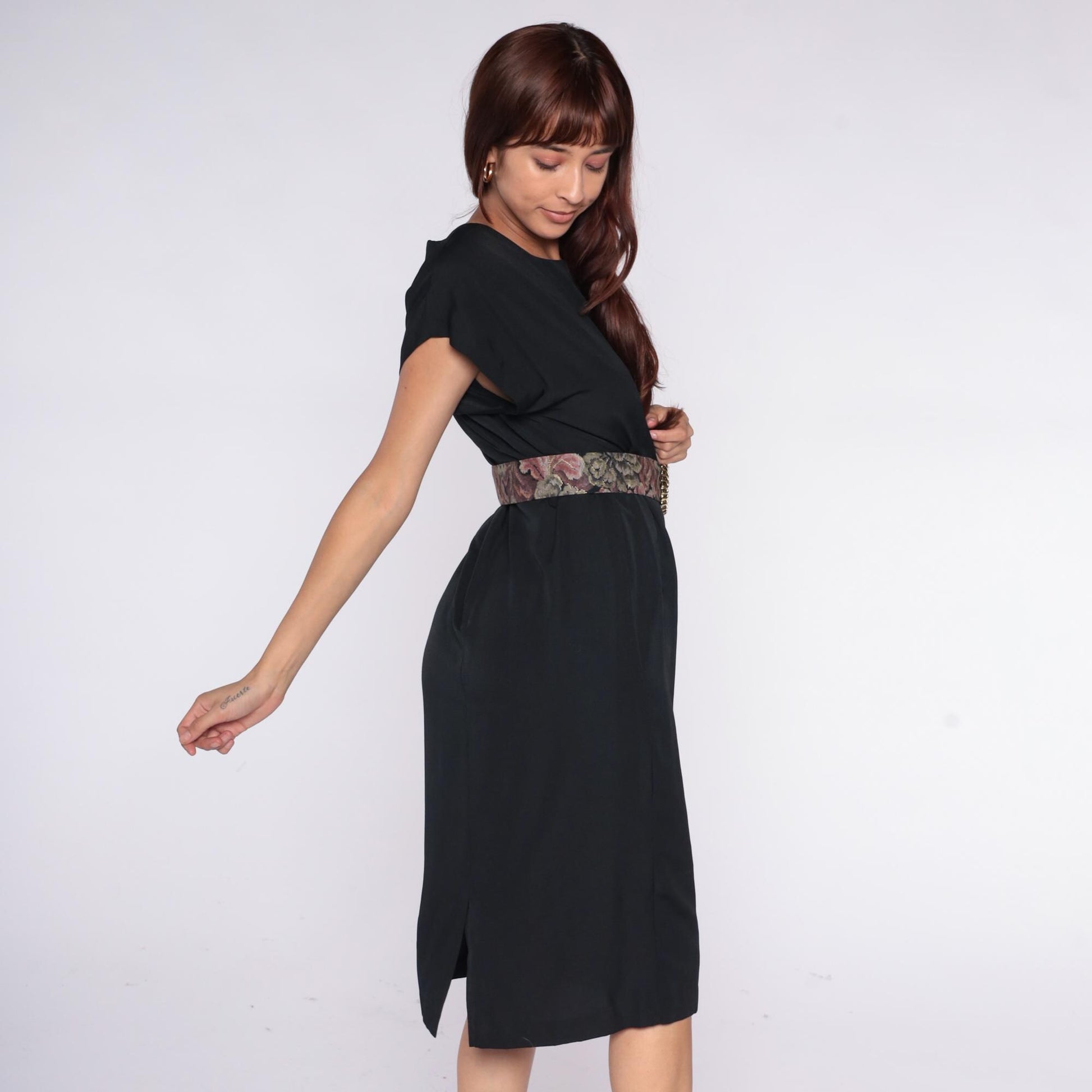 90s Black Midi Dress Crew Neck Cap Sleeve Shift Belted Medium