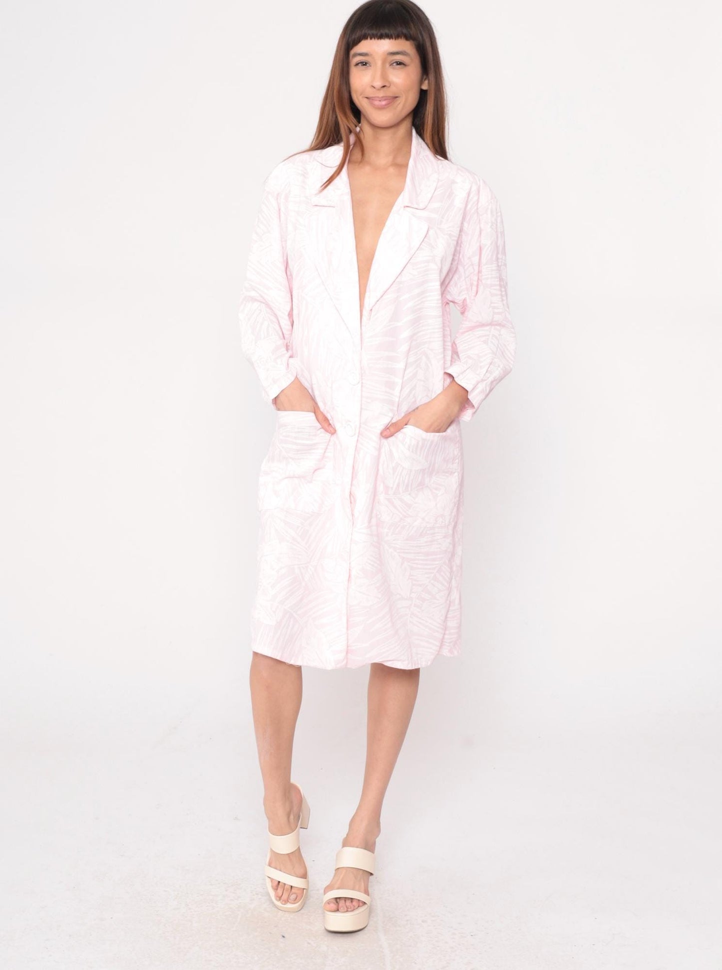 80s Pink Floral Robe Knee-Length Button-Front House Coat Medium