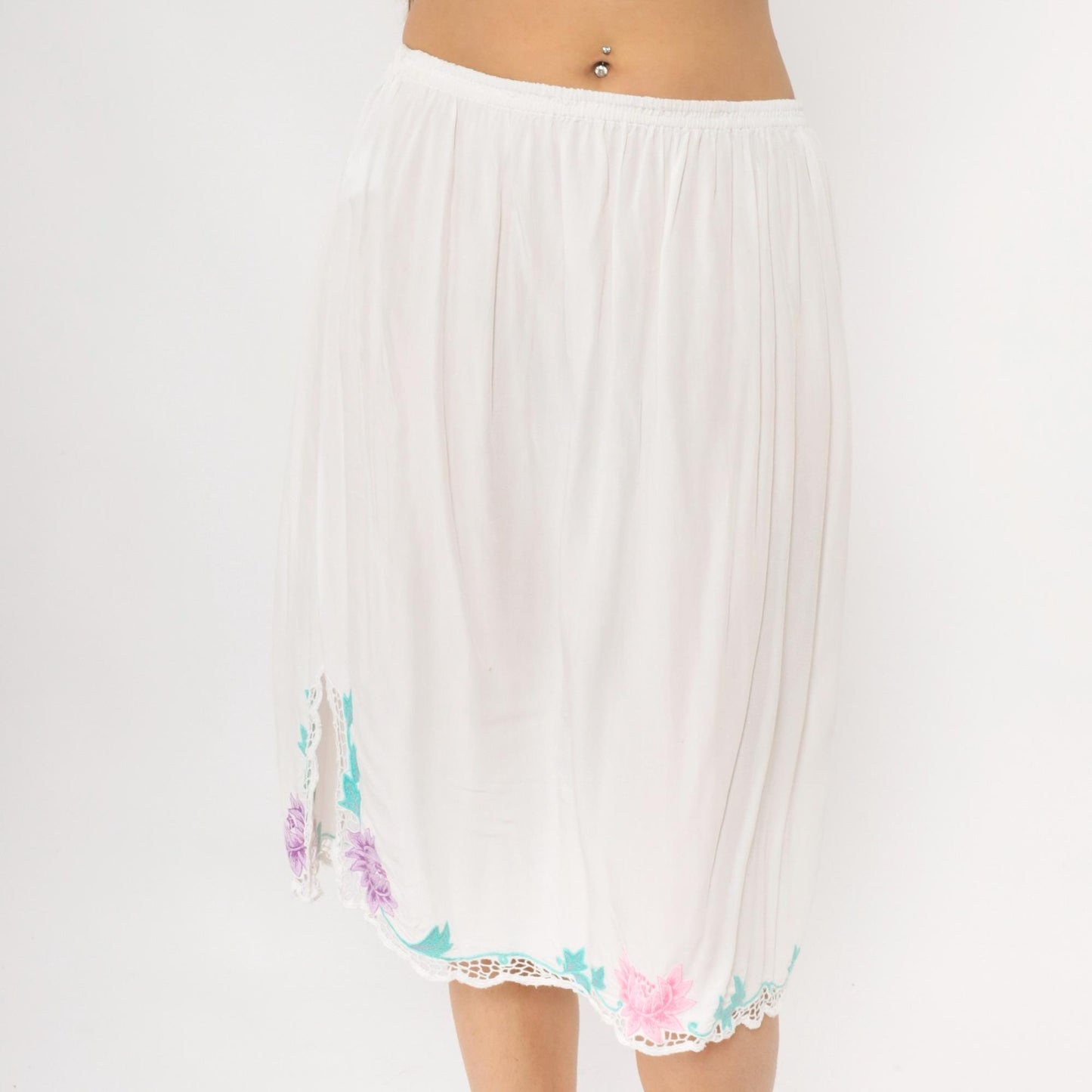 80s Phoenix White Half Slip Embroidered Floral Crochet Lace Medium