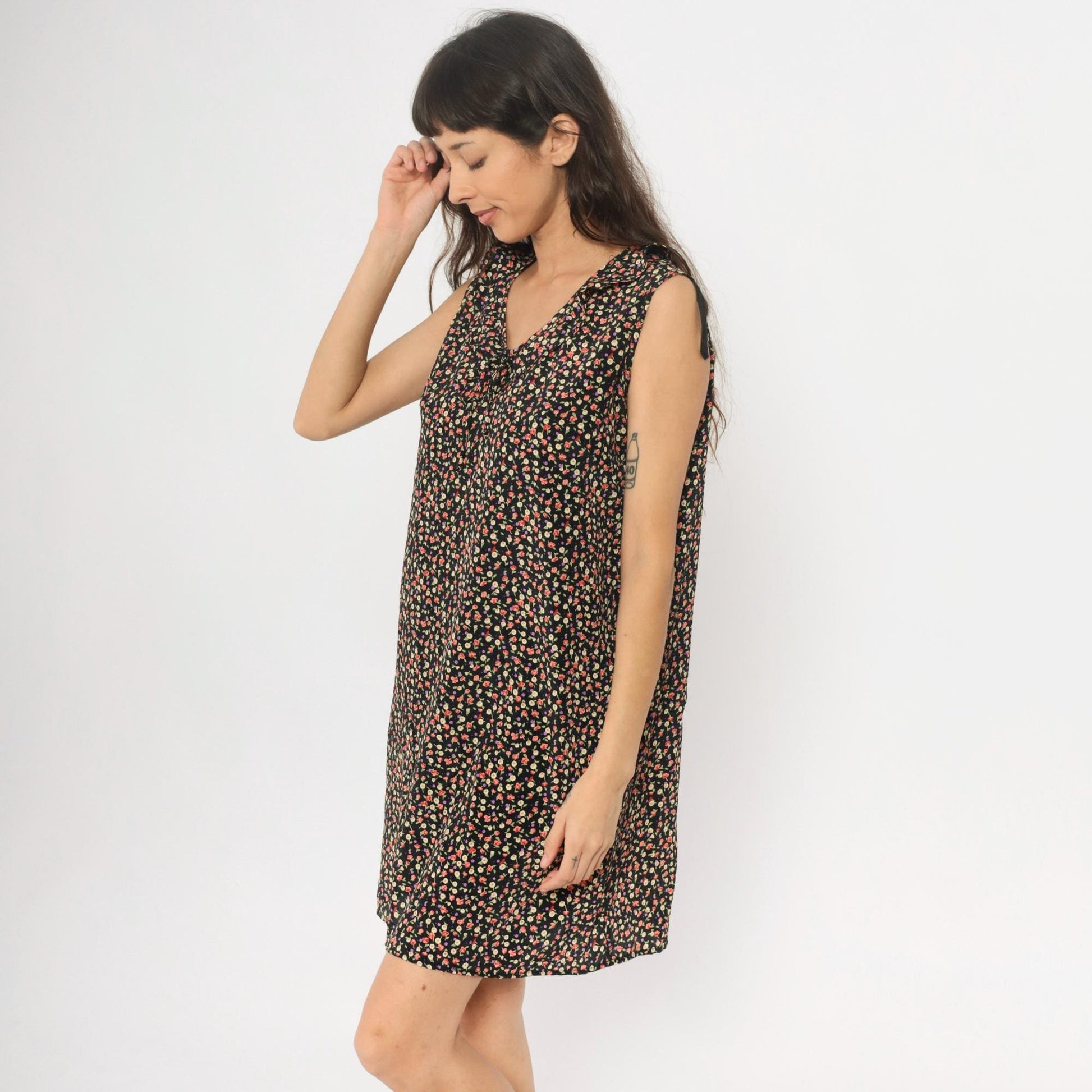 90s Black Ditsy Floral Calico Shift Dress Knee Length Medium M