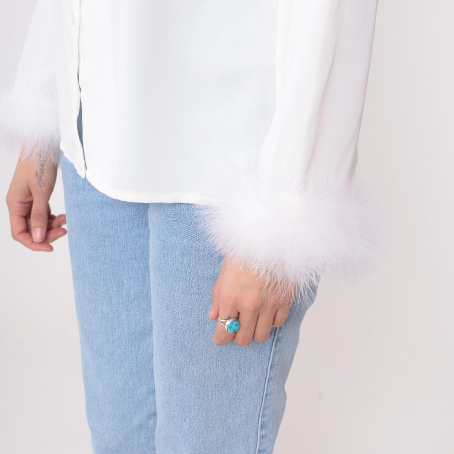90s White Feather Trim Blouse Notched Collar Button-Up Long Sleeve Medium
