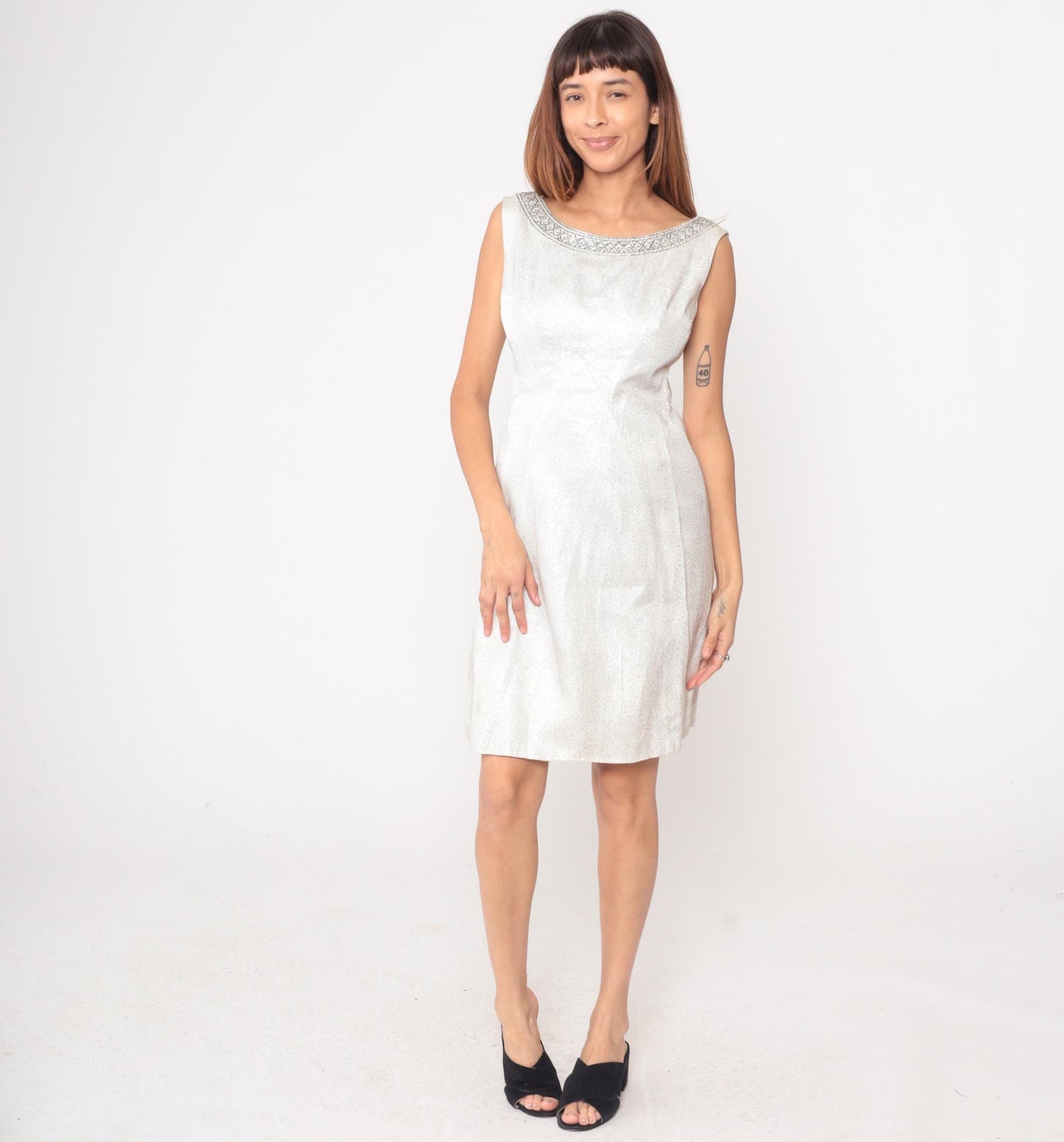 60s Jean Allen White Metallic Shift Dress Beaded Neckline Keyhole Back Medium