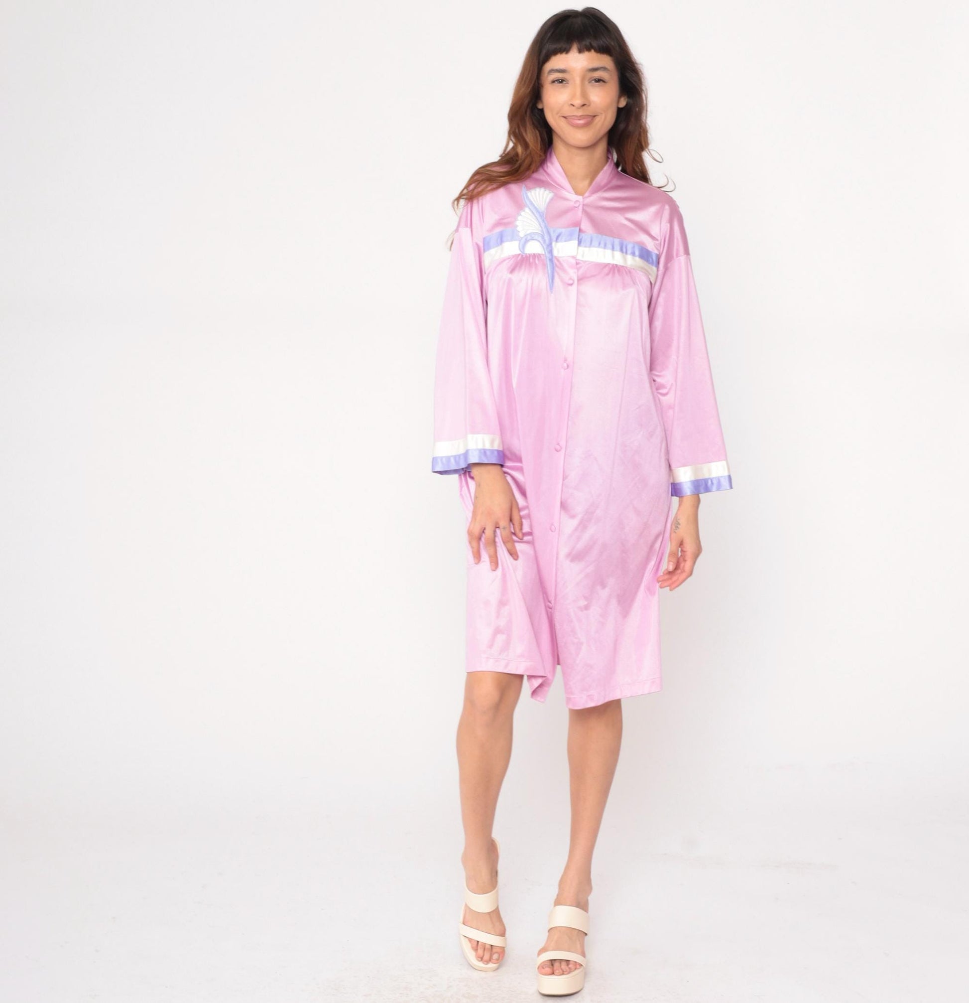 70s Vanity Fair Pink Nylon Robe Mandarin Collar Embroidered Bird Small
