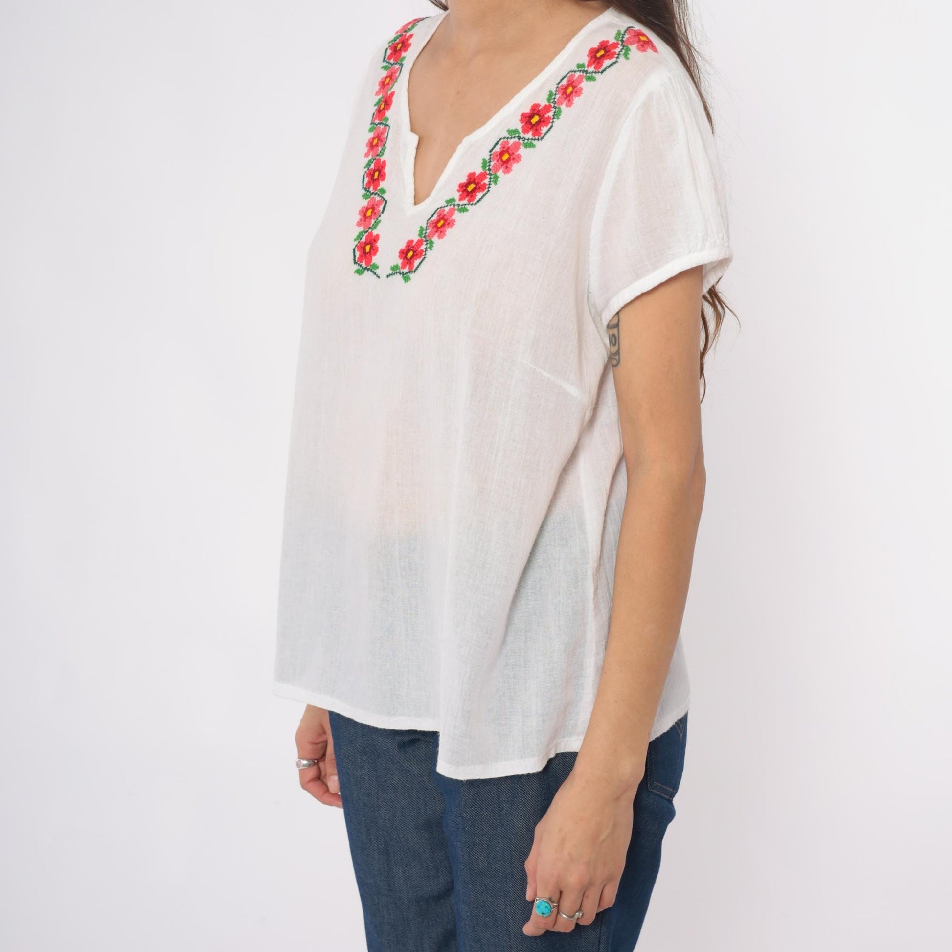 90s Mexican Embroidered Floral Blouse White Cotton V-Neck Peasant Top Large