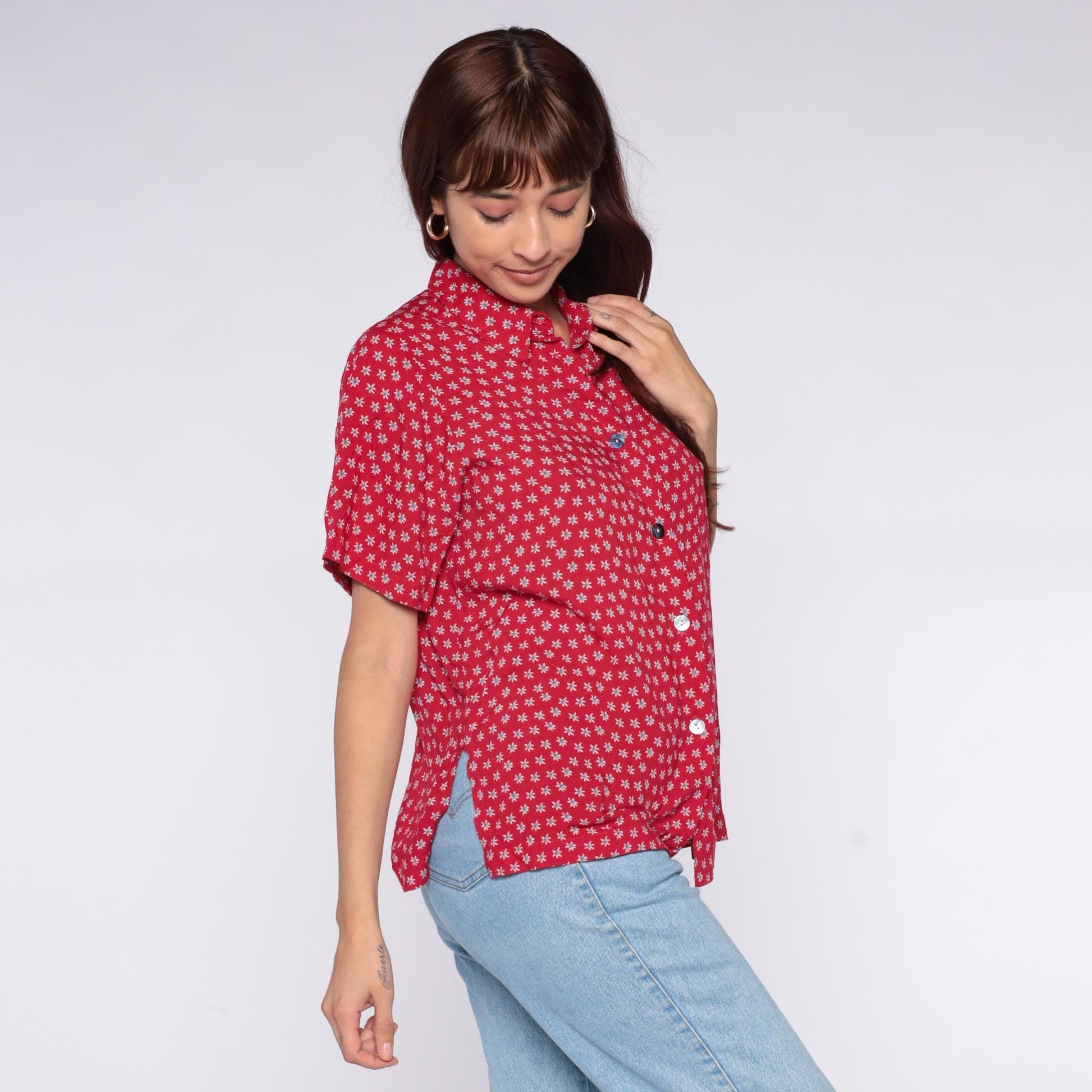 90s Clio Petites Red Floral Button-Down Shirt White Ditsy Print Large