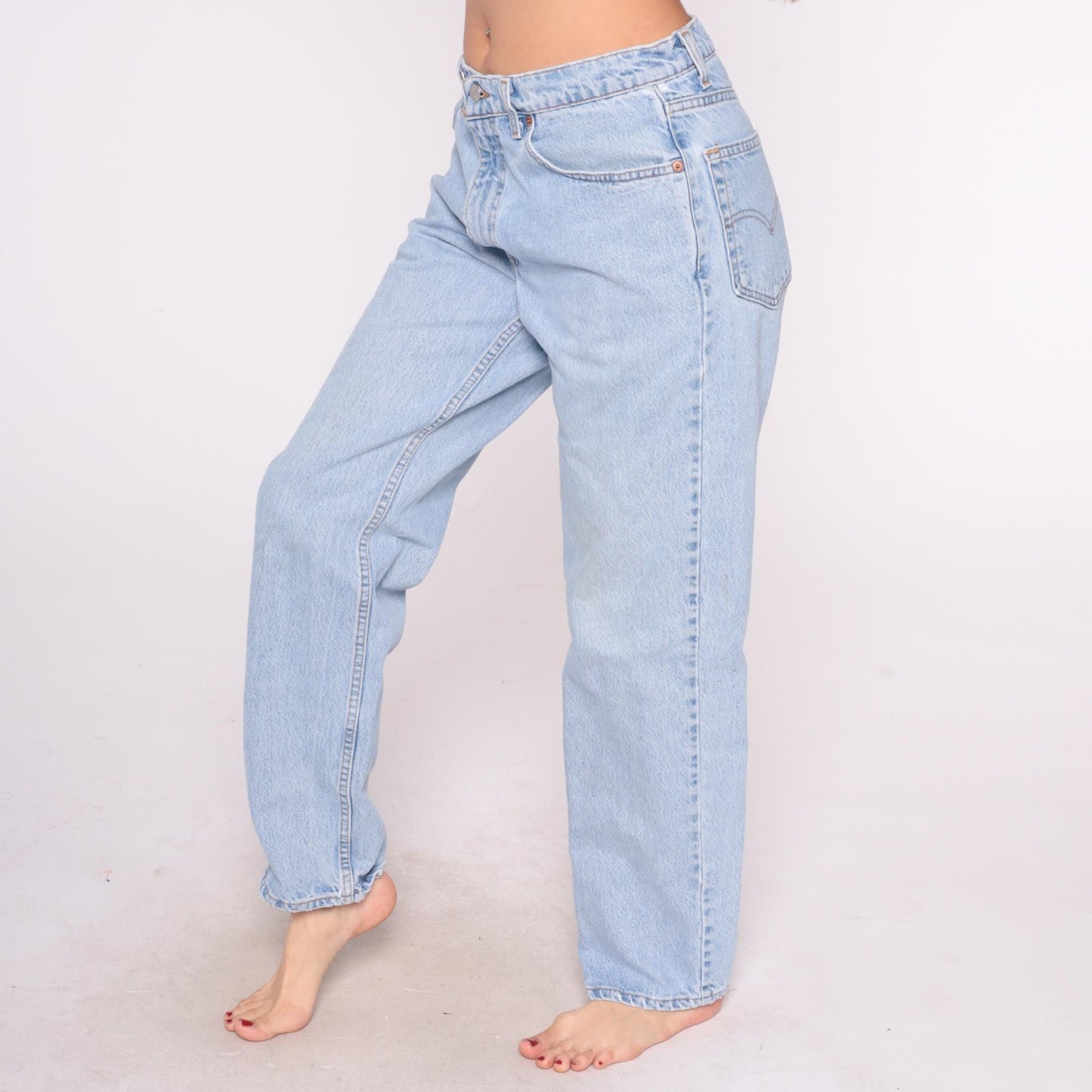 90s Levi's 550 Light Wash High Rise Mom Jeans Straight Leg 34x32