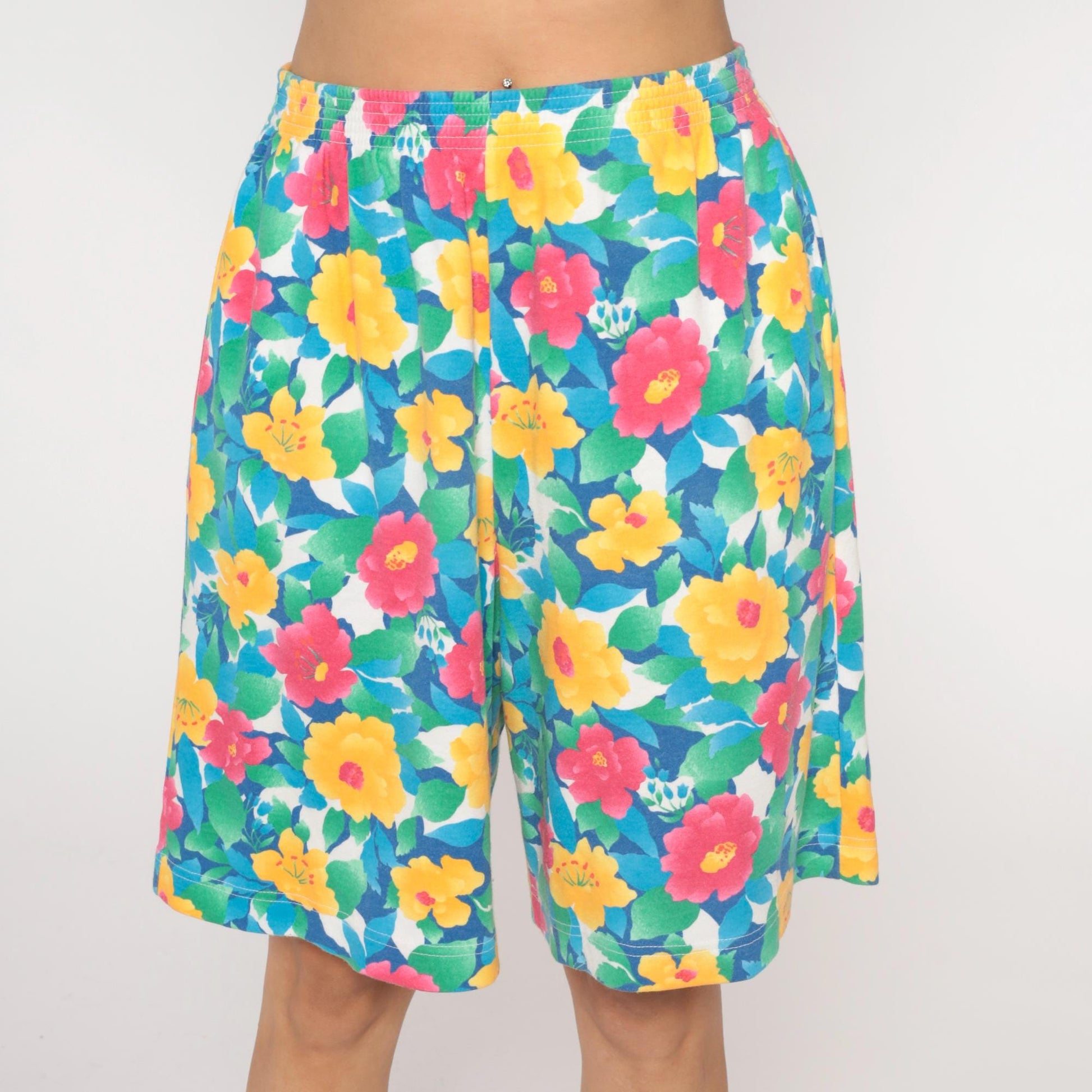 90s Napa Valley Floral Shorts High Rise Elastic Waist Yellow Pink Blue Medium