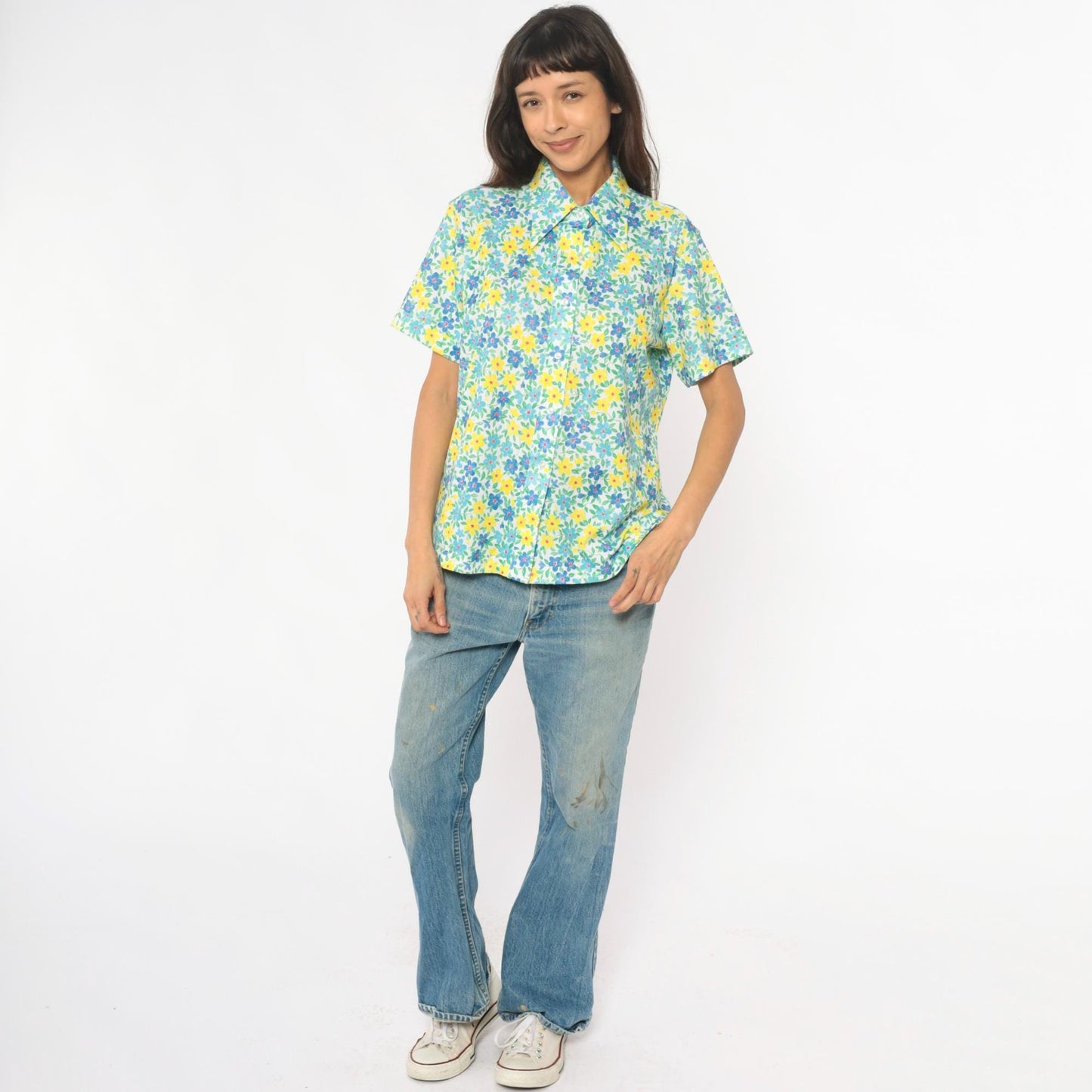 70s Floral Blouse White Yellow Blue Flowers Short Sleeve Pointed Collar Large L