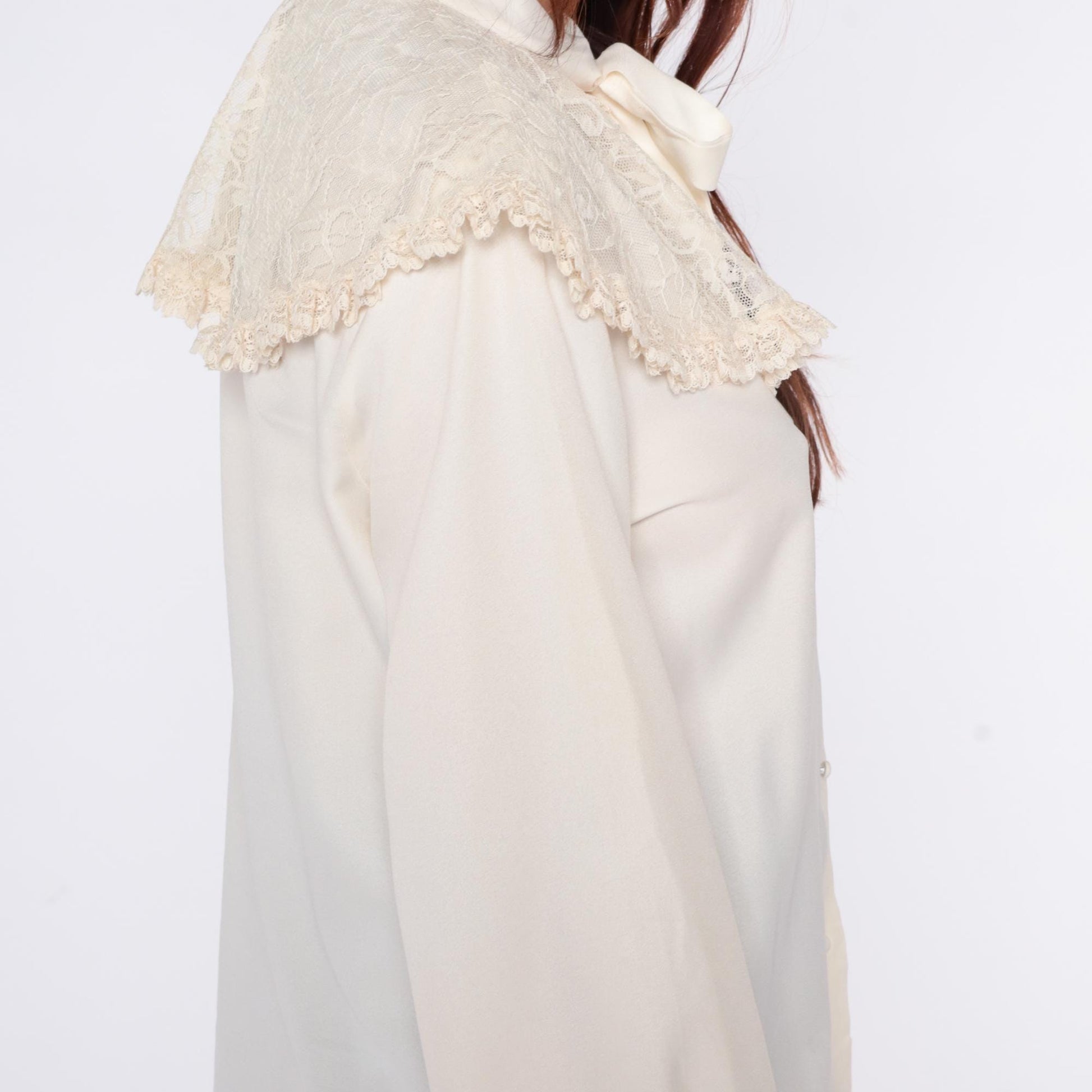 70s Elles Belles Cream Lace Blouse Pussy Bow Tie Neck Large L