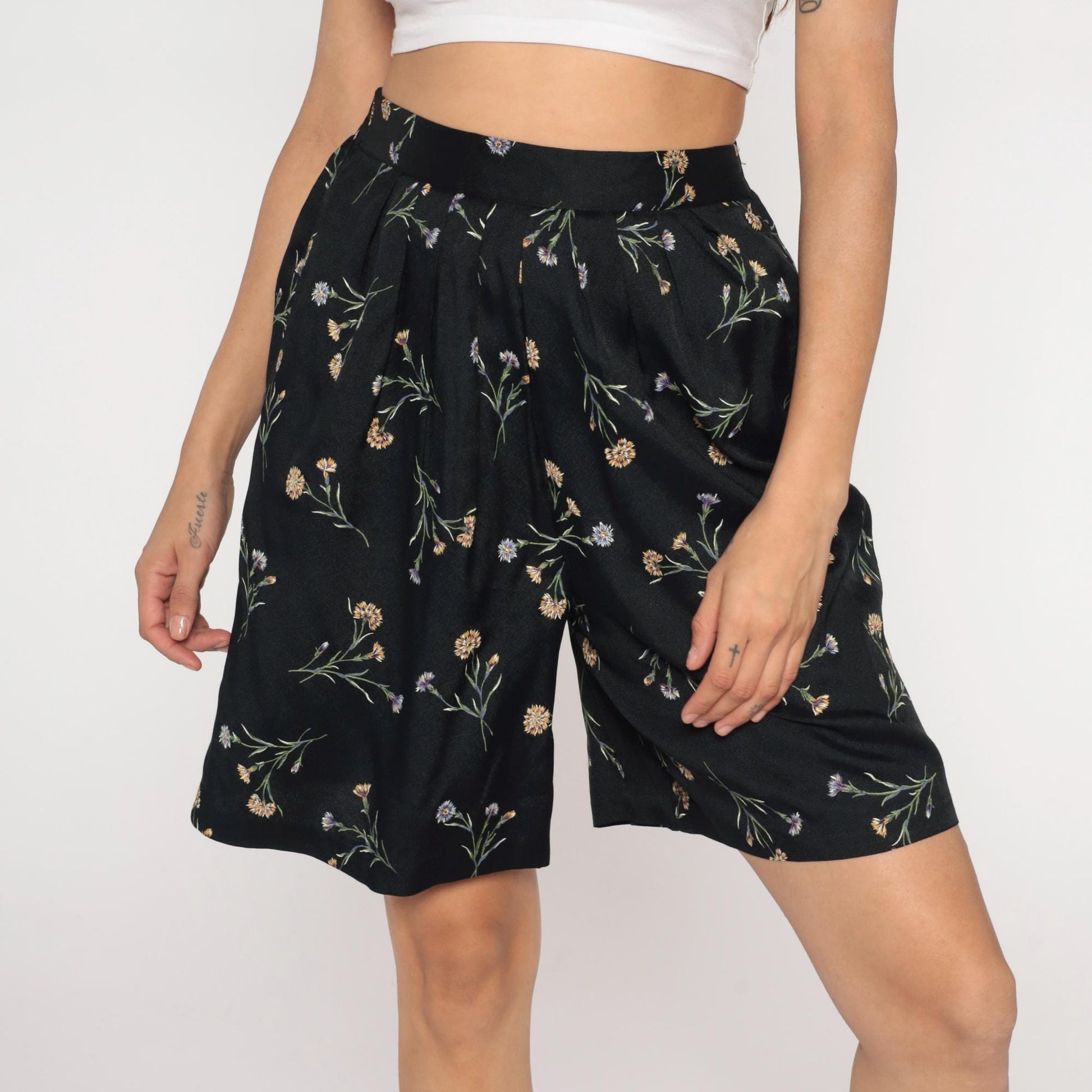90s Anise Petite Black Floral Wide Leg Shorts High Rise Medium