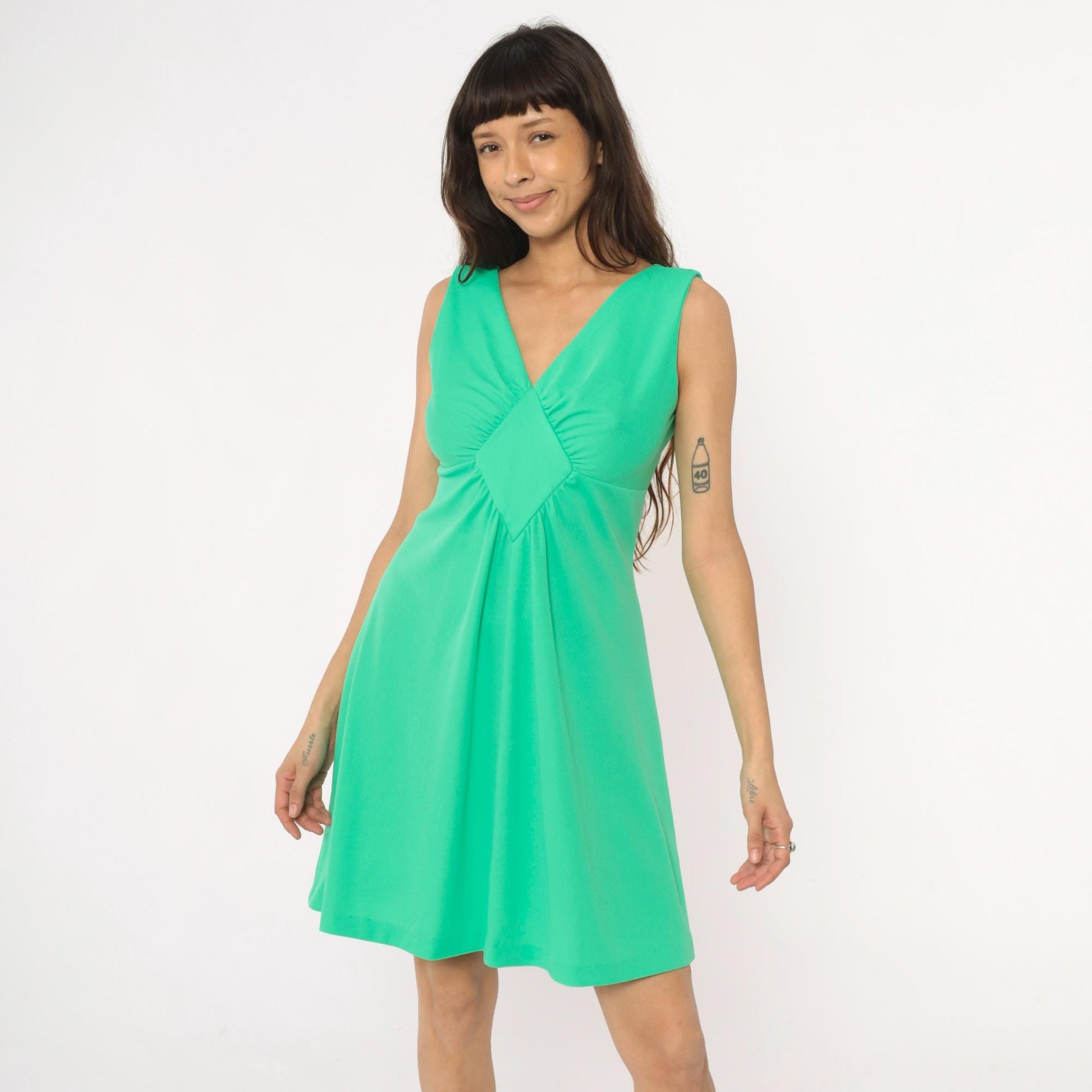 70s Mint Green Mini Dress V-Neck Ruched Bodice Sleeveless A-Line Medium M