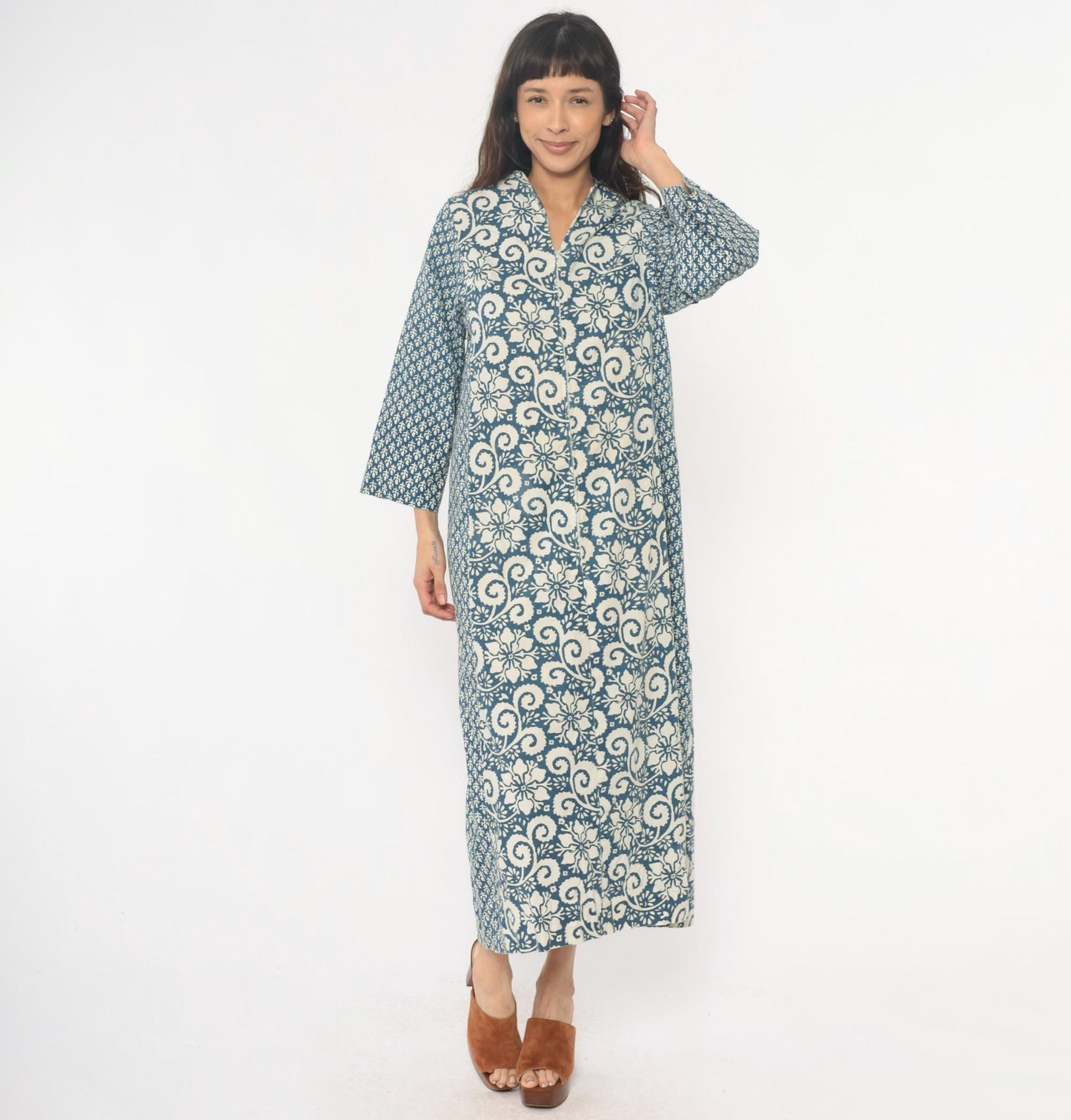 70s Blue Floral Maxi Dress Cotton Kaftan V-Neck Button Front Small