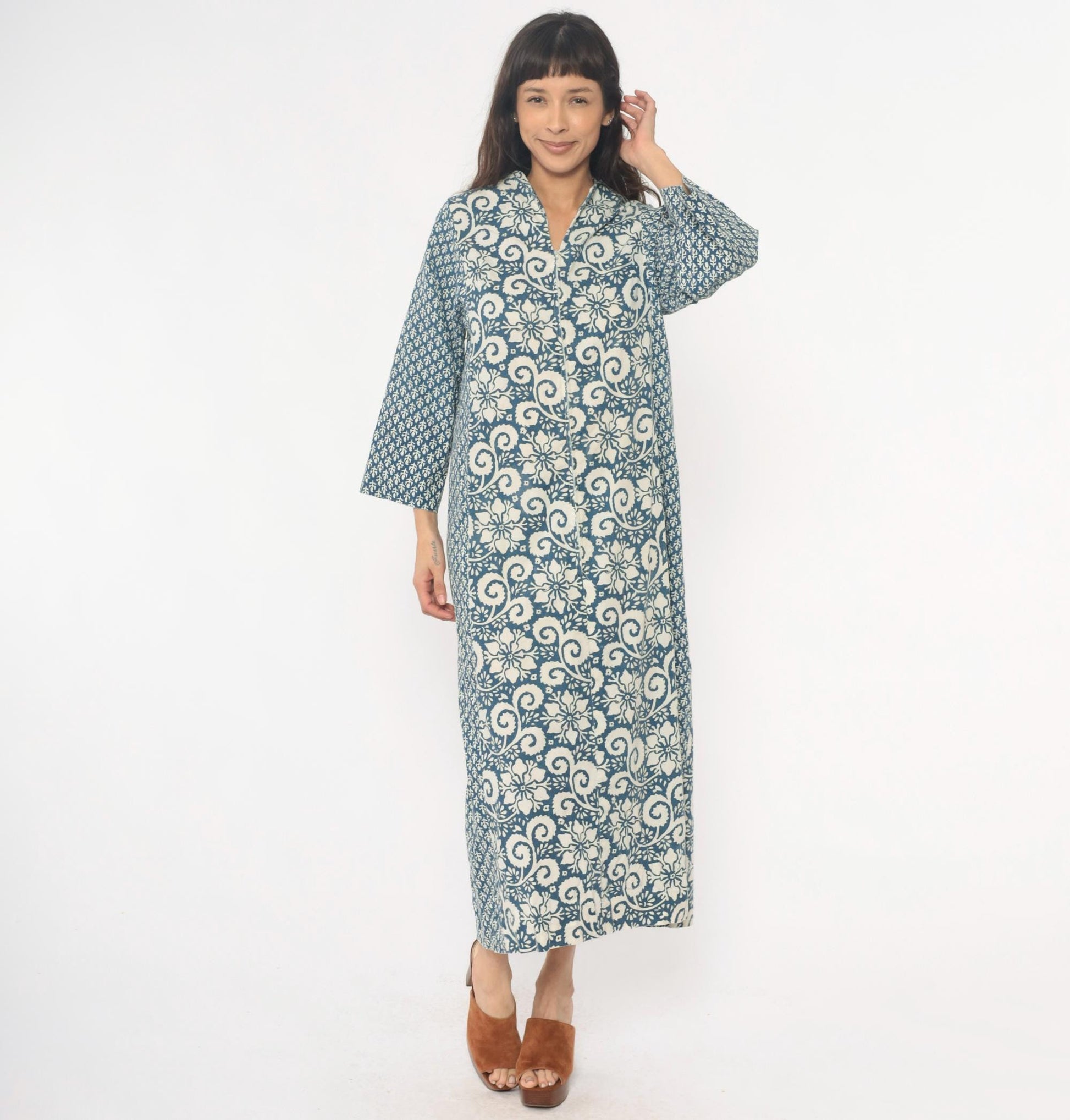 70s Blue Floral Maxi Dress Cotton Kaftan V-Neck Button Front Small