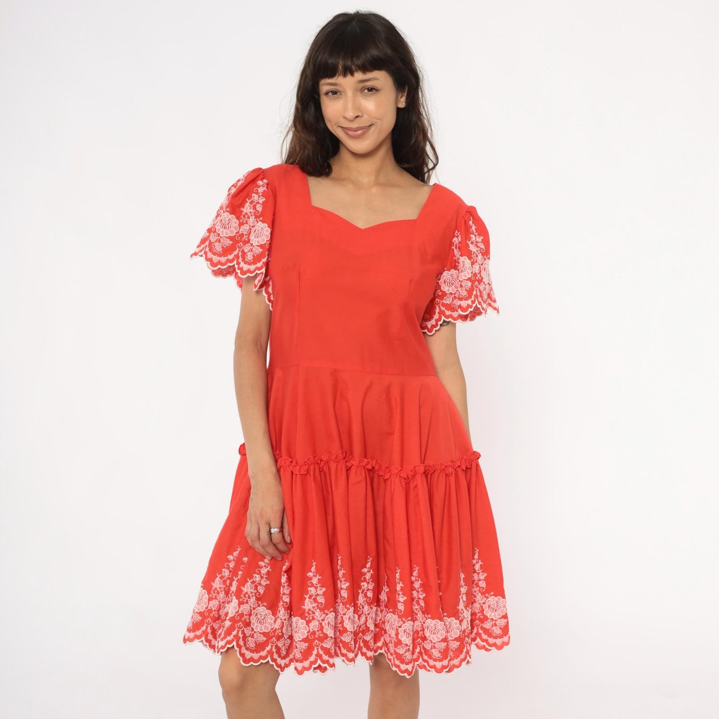 70s Coral Red Prairie Dress White Lace Sweetheart Neckline Tiered Skirt Medium M