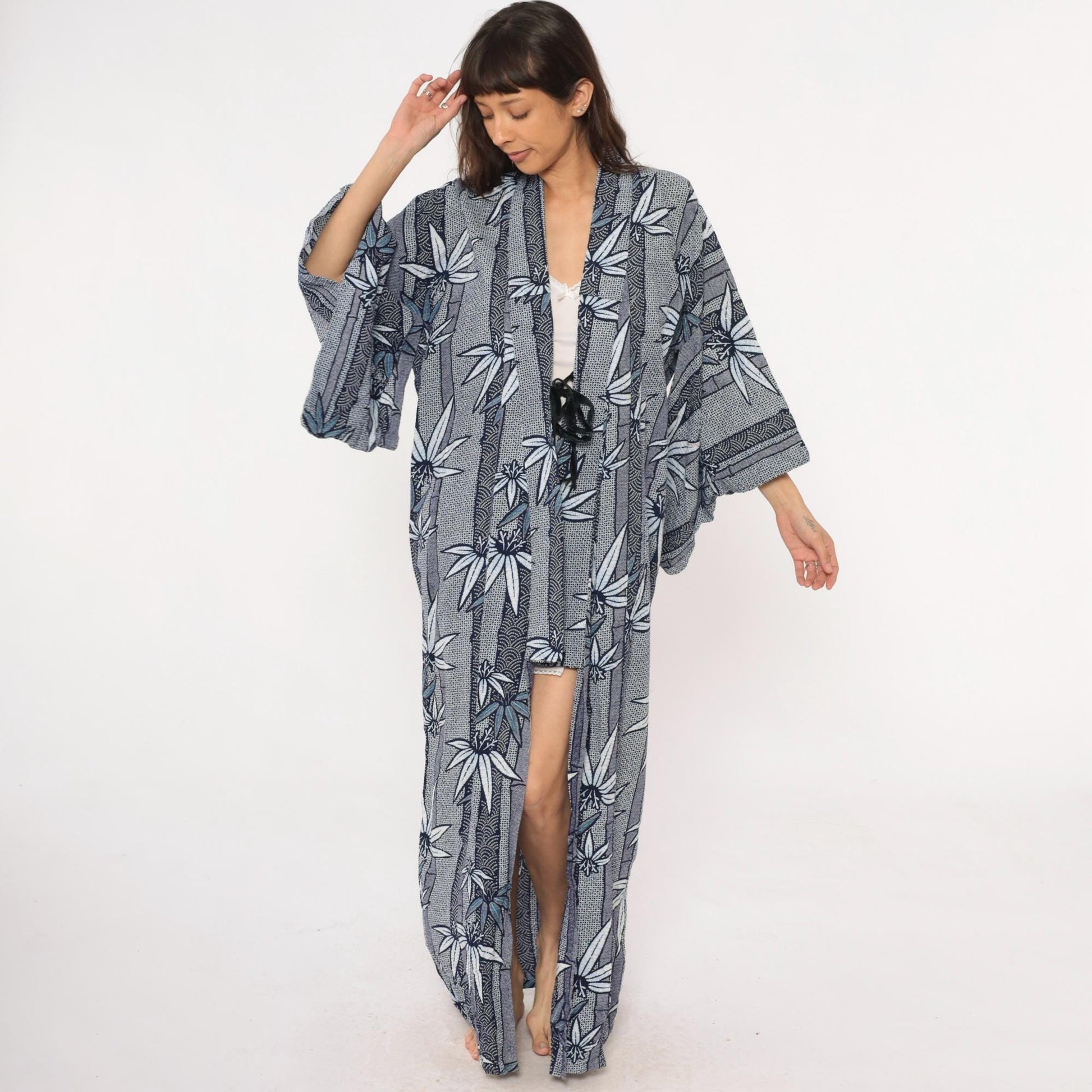 80s Blue White Botanical Kimono Robe Maxi Floral Leaf Print Medium