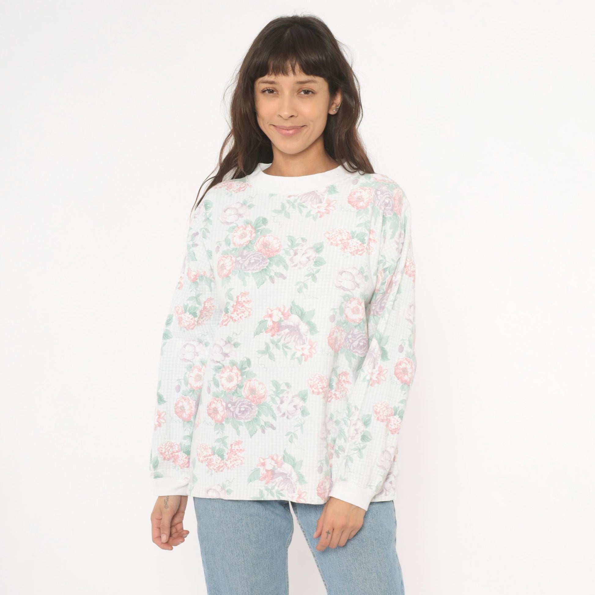 90s Floral Crewneck Sweatshirt Pink Lavender Rose Print White Medium