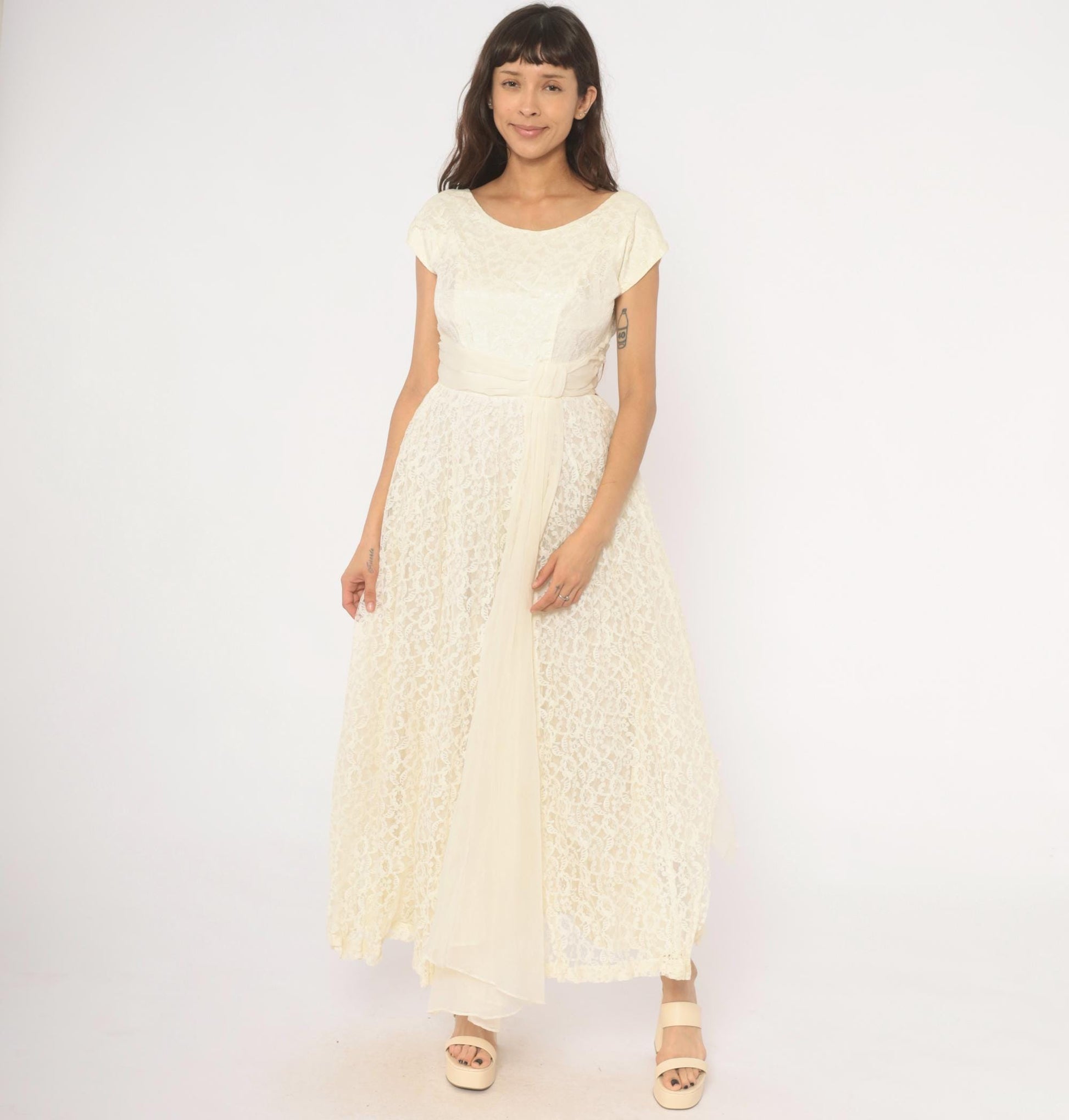 60s Ivory Lace Gown Cap Sleeve A-Line Floral Overlay Cream Sash Small