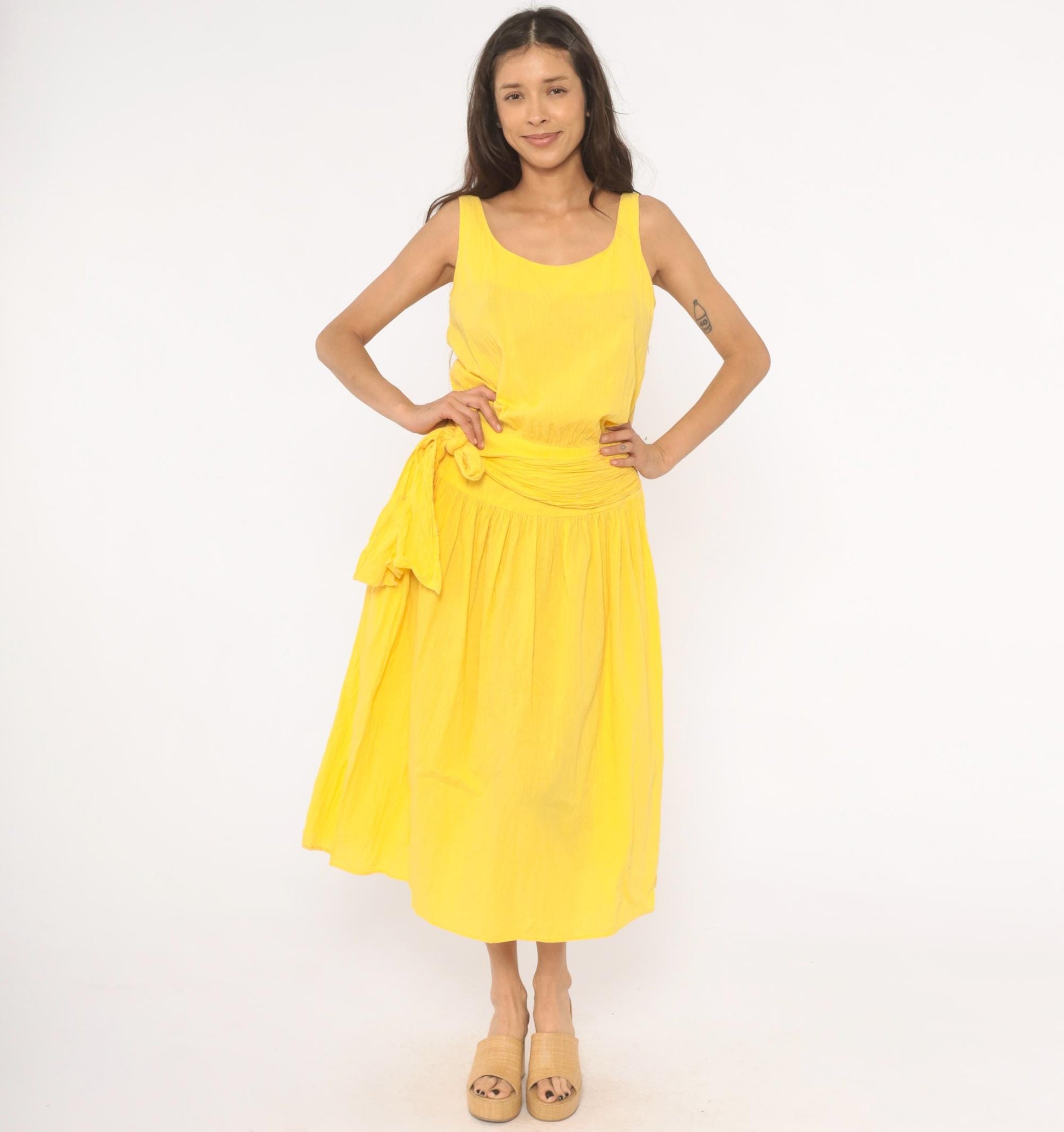 90s Yellow Cotton Sundress Scoop Neck Gathered Midi Tie Sash Medium M