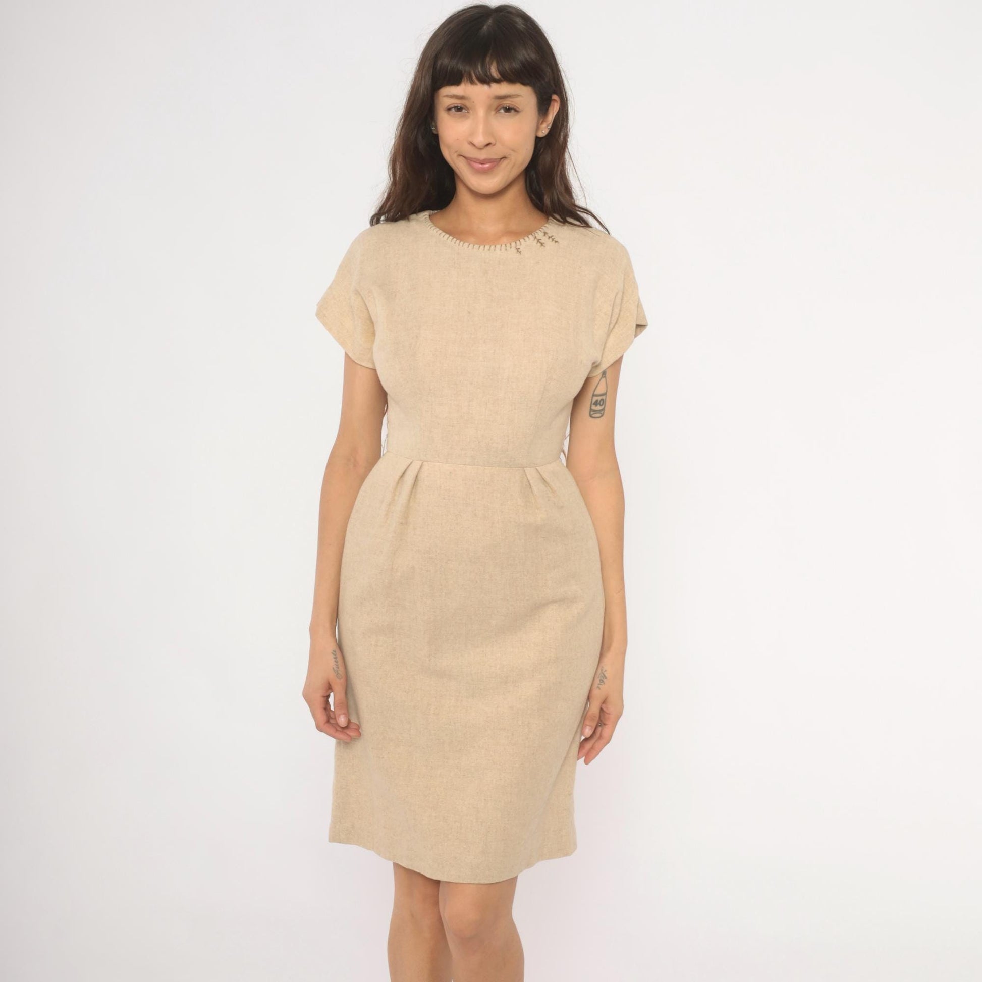 1950s Tan Wool Blend Sheath Dress Whipstitch Neckline Cap Sleeve Extra Small XS