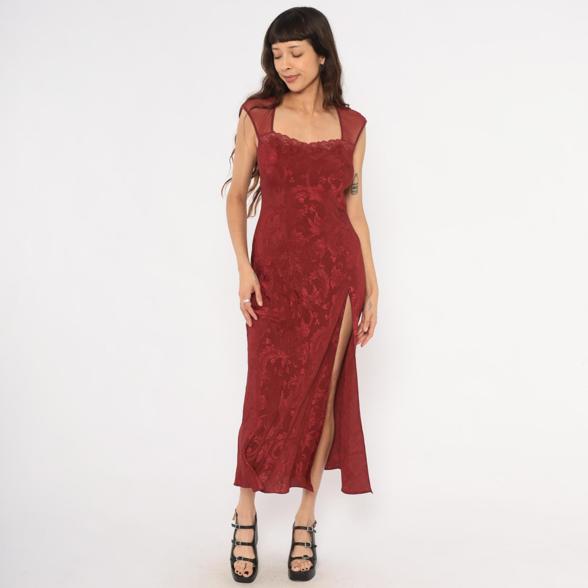 90s Victoria's Secret Burgundy Velvet Slip Dress Sweetheart Neckline Small S