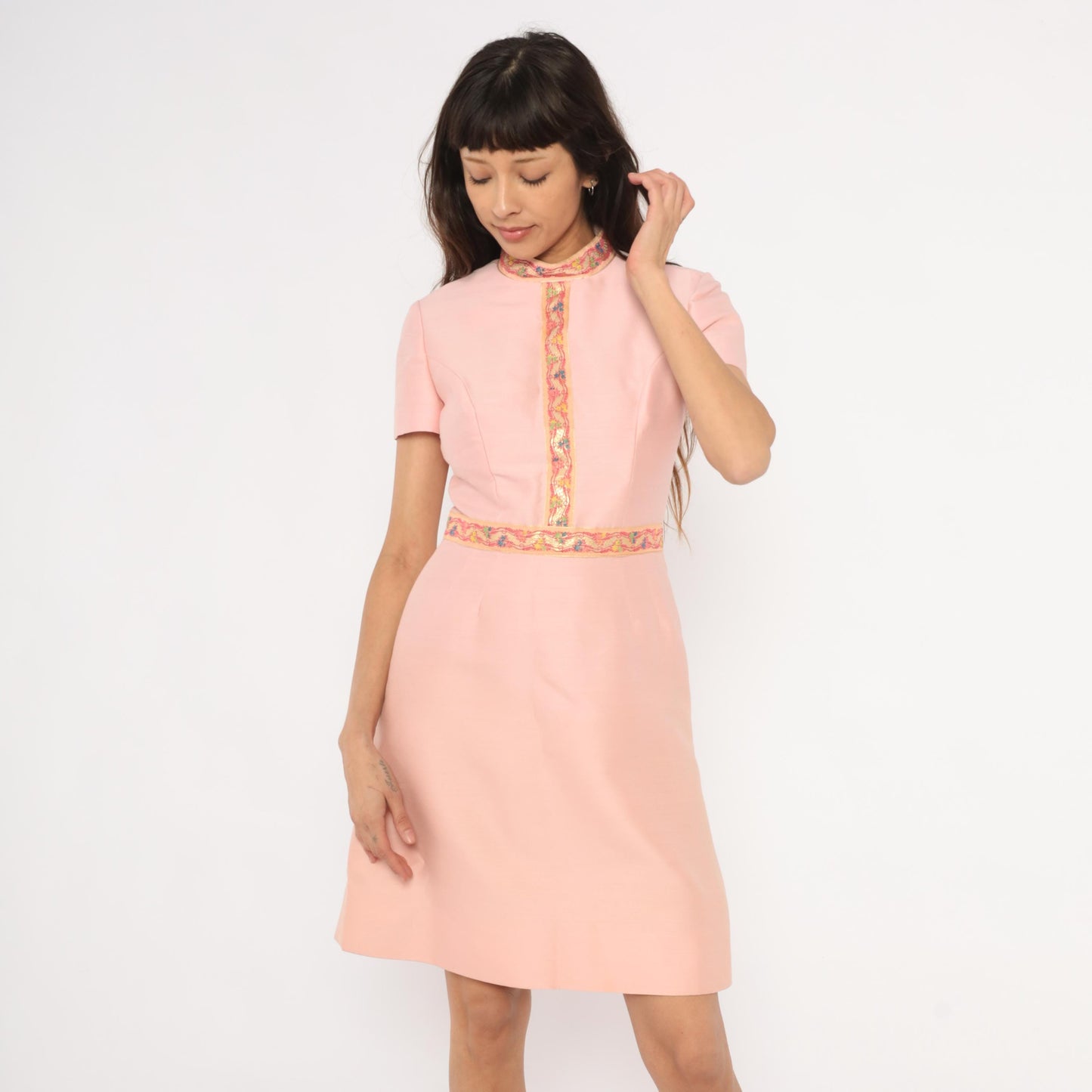 1960s Wool Silk Mandarin Collar Dress Pink Floral Embroidered Trim Knee-Length Small