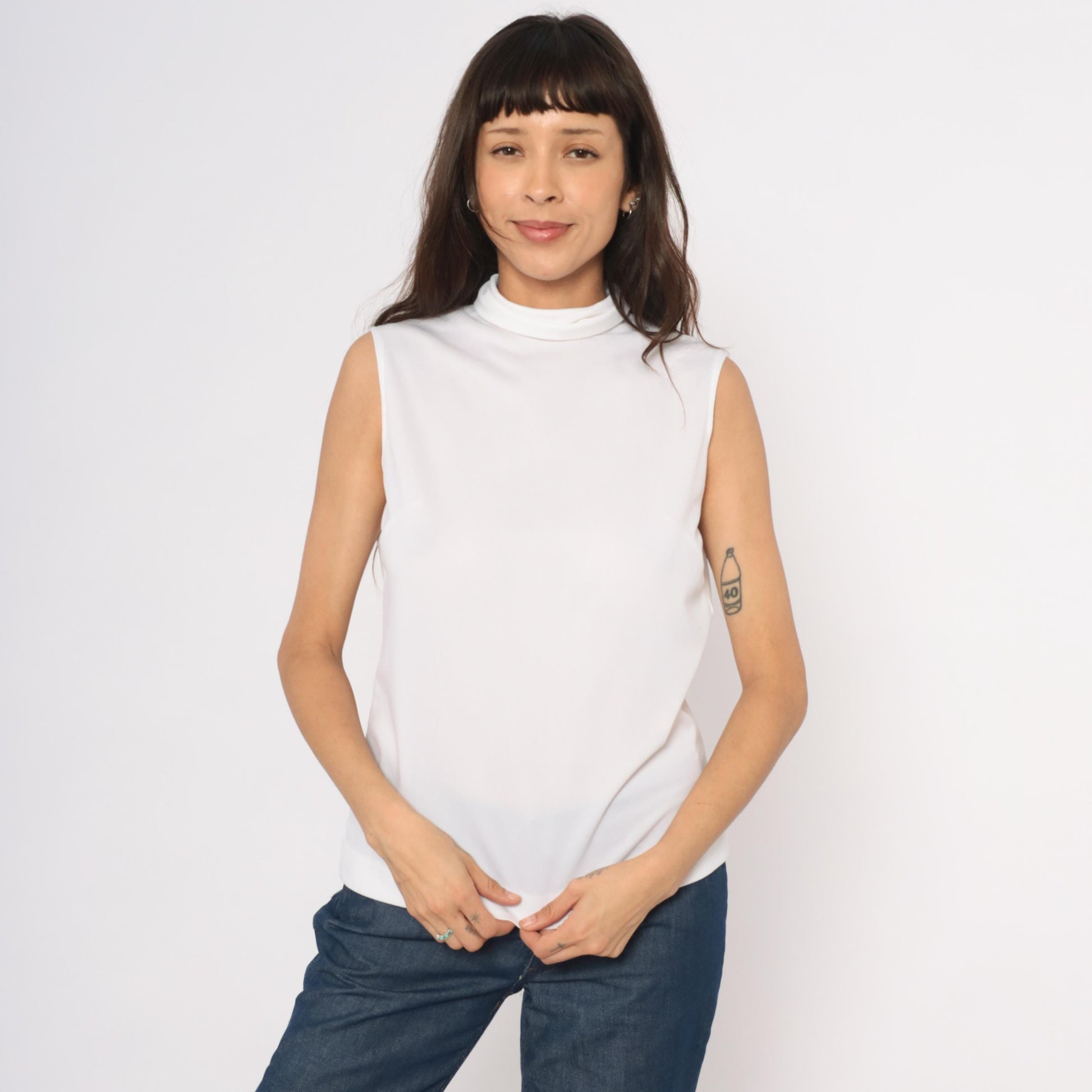 70s White Sleeveless Mock Neck Blouse Fitted Shell Cream Minimalist Medium M