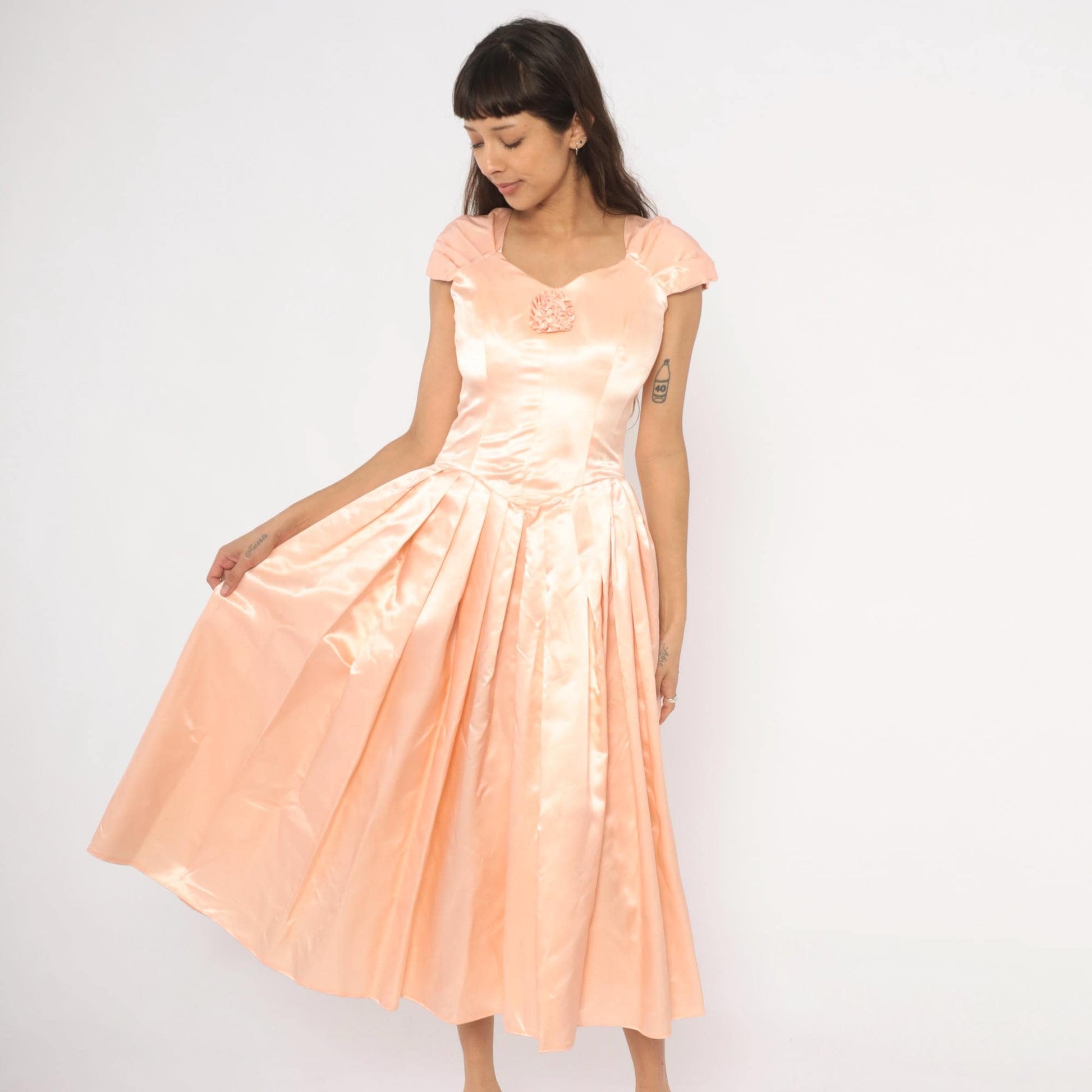 60s Peach Satin Gown Sweetheart Neckline Cap Sleeve Rosette Bow Tea Length Medium M