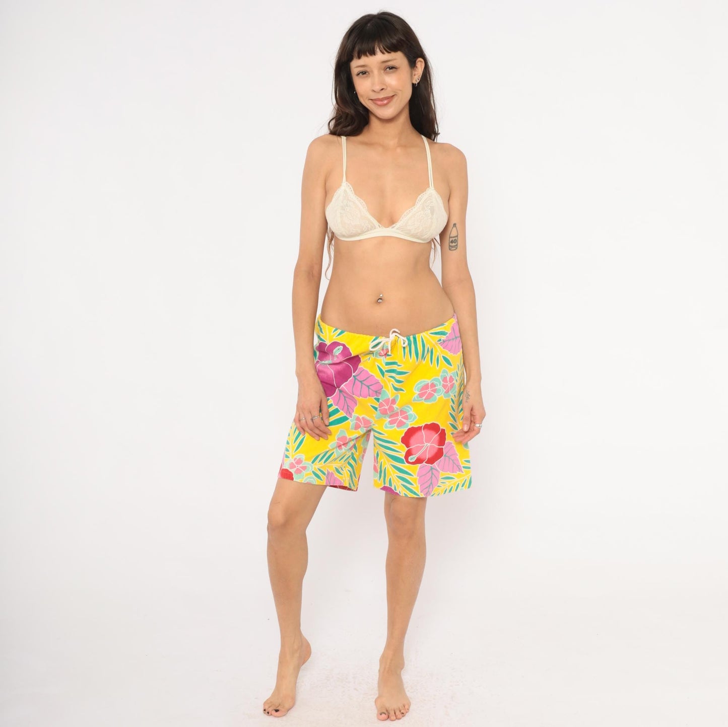 90s Beach Scene Hawaiian Board Shorts Yellow Tropical Floral Cotton Medium